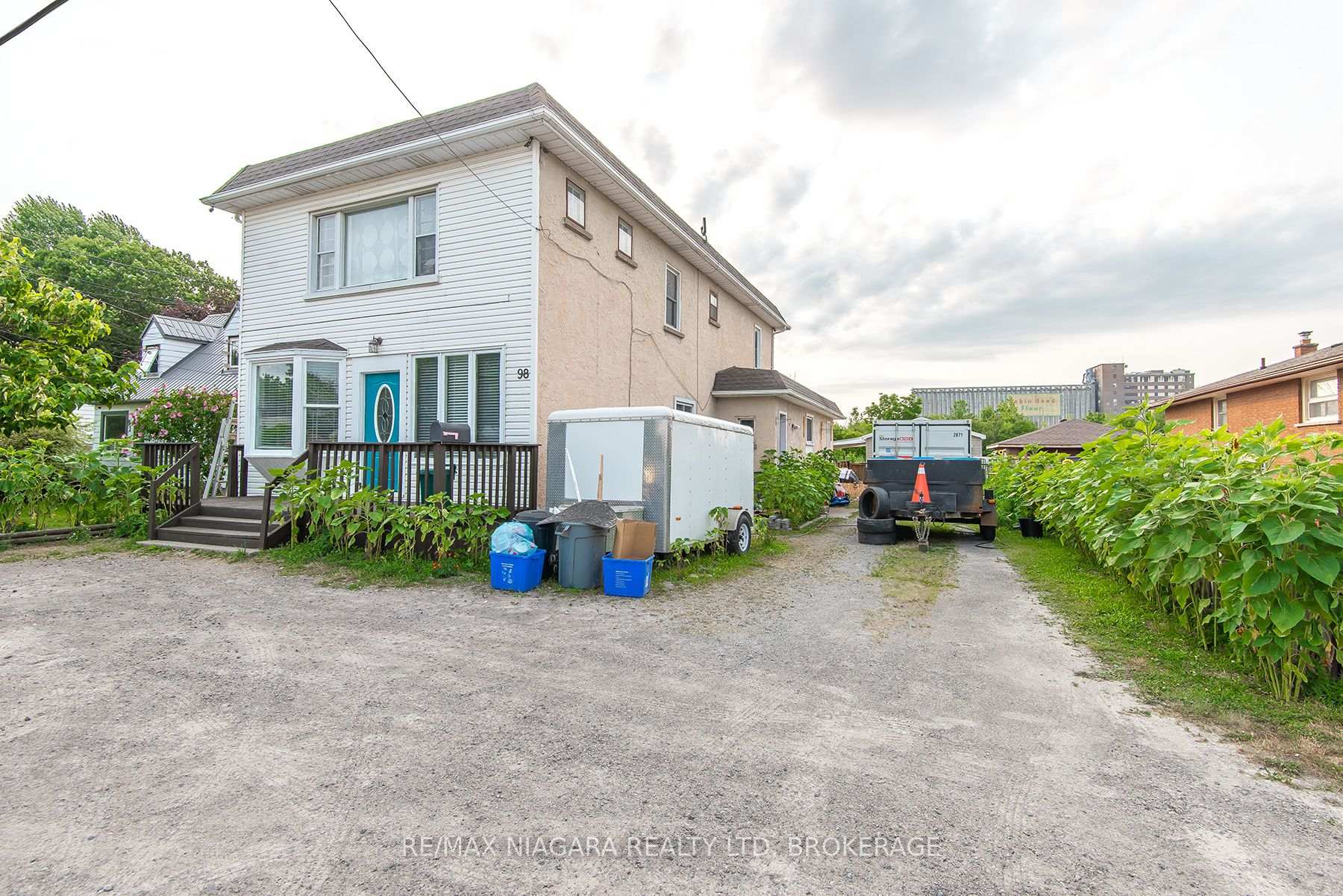 Photo 4 of 98 Chippawa Road, Port Colborne, Bethel — HOMEH
