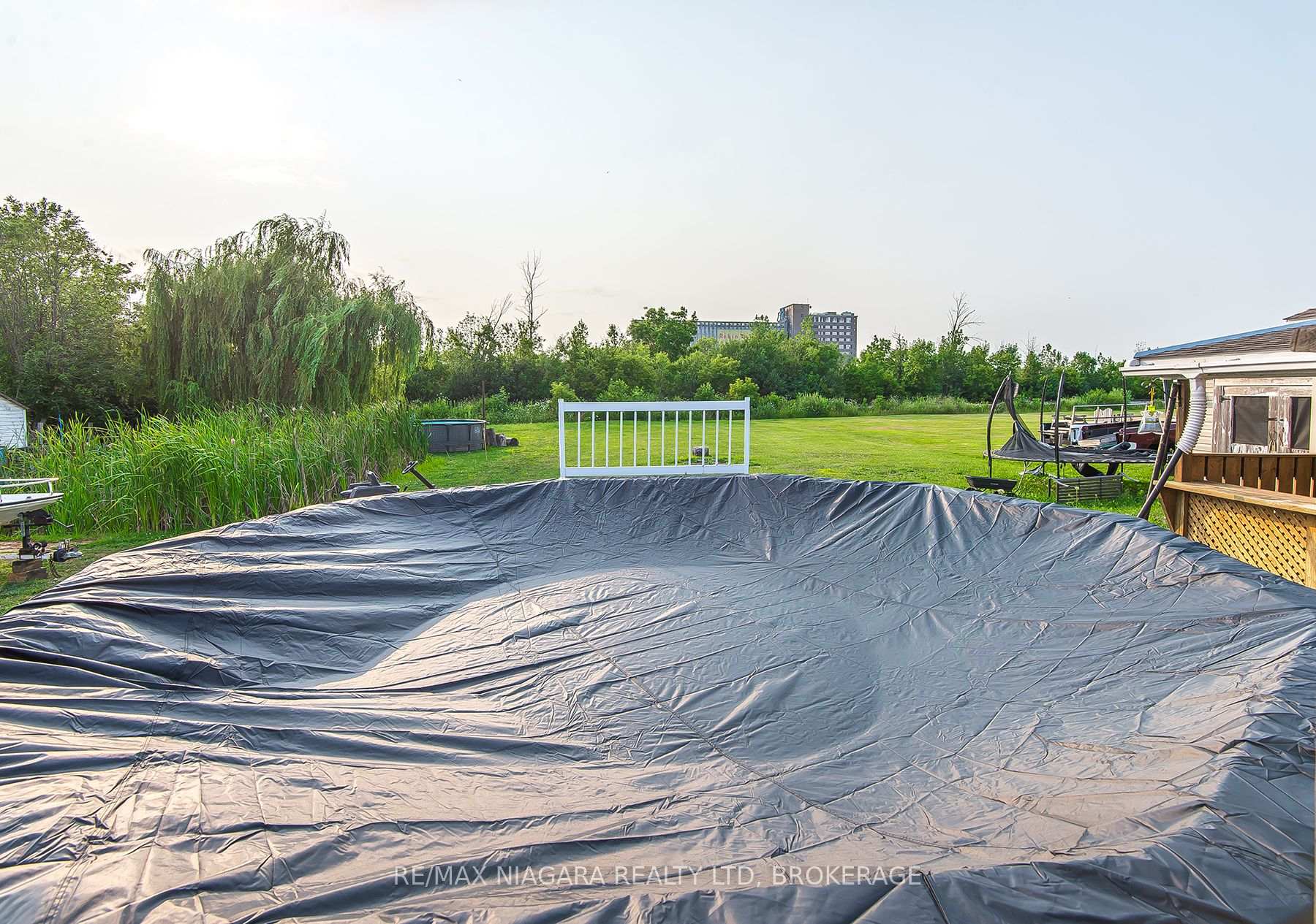 Photo 19 of 98 Chippawa Road, Port Colborne, Bethel — HOMEH