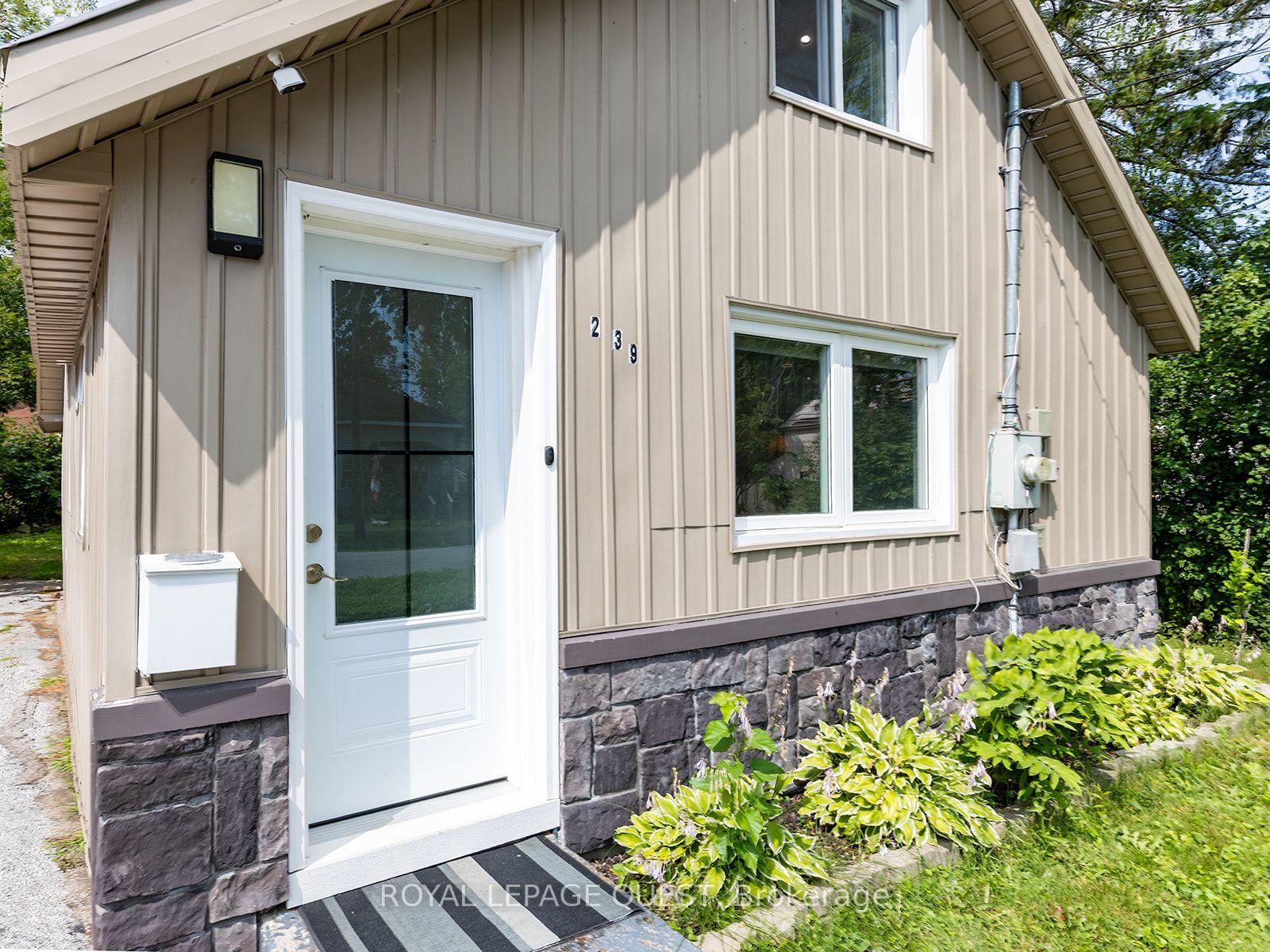 Photo 2 of 239 Front Street S, Orillia — HOMEH