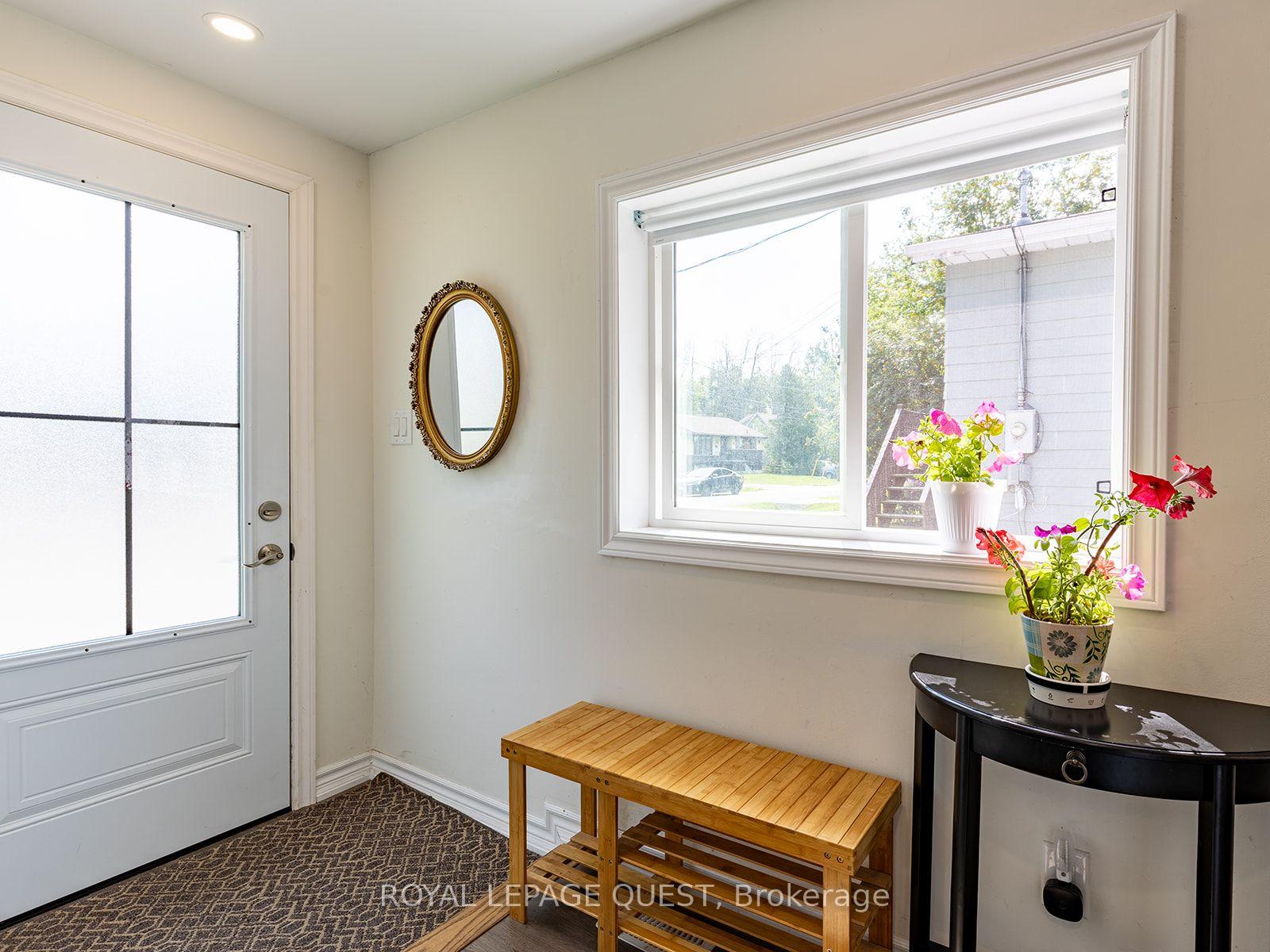 Photo 3 of 239 Front Street S, Orillia — HOMEH