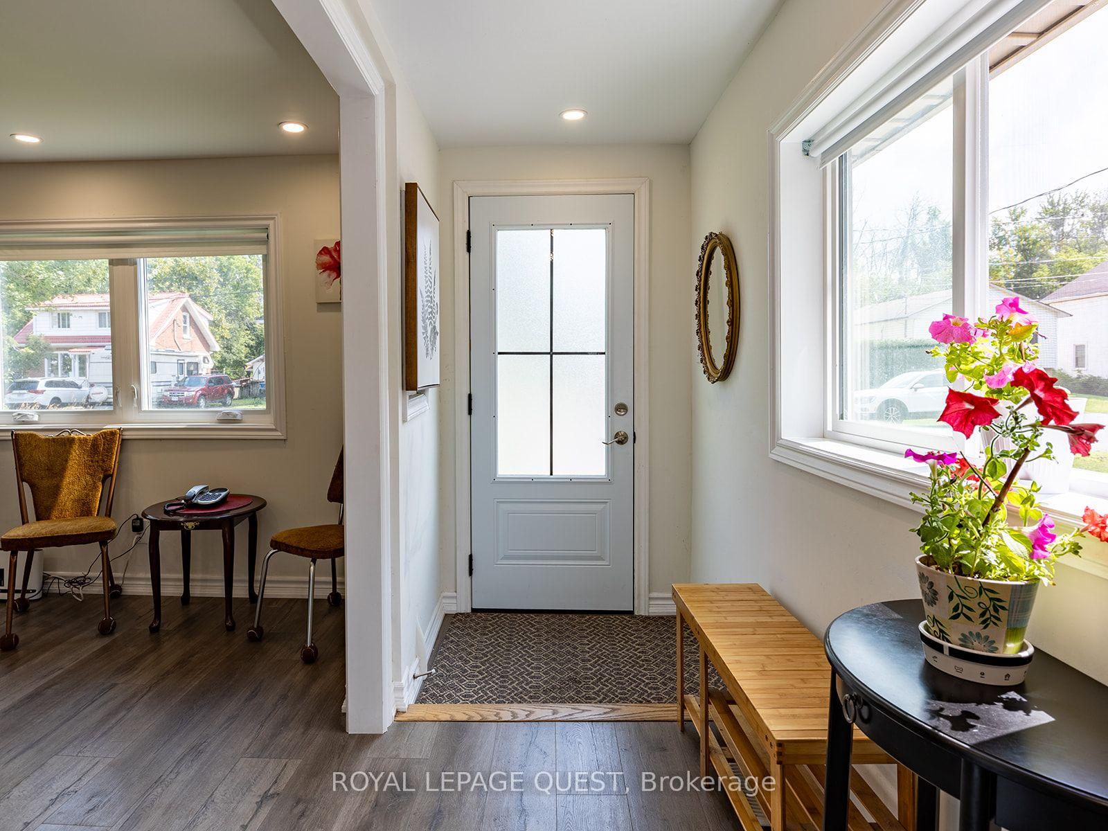 Photo 4 of 239 Front Street S, Orillia — HOMEH