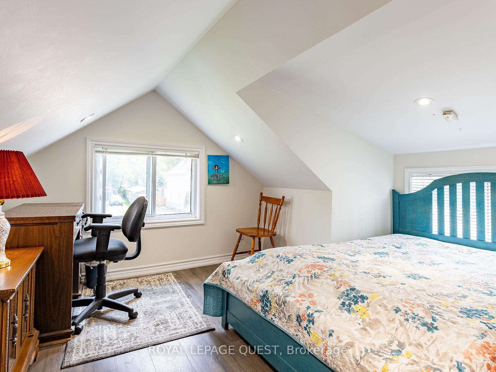Photo 12 of 239 Front Street S, Orillia — HOMEH