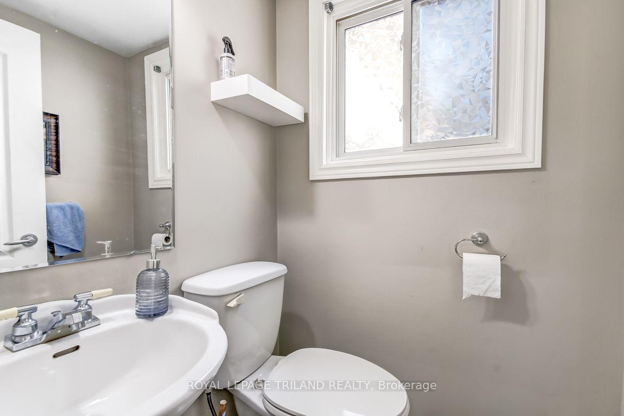 Photo 14 of 3 Gregory Place, St. Thomas — HOMEH