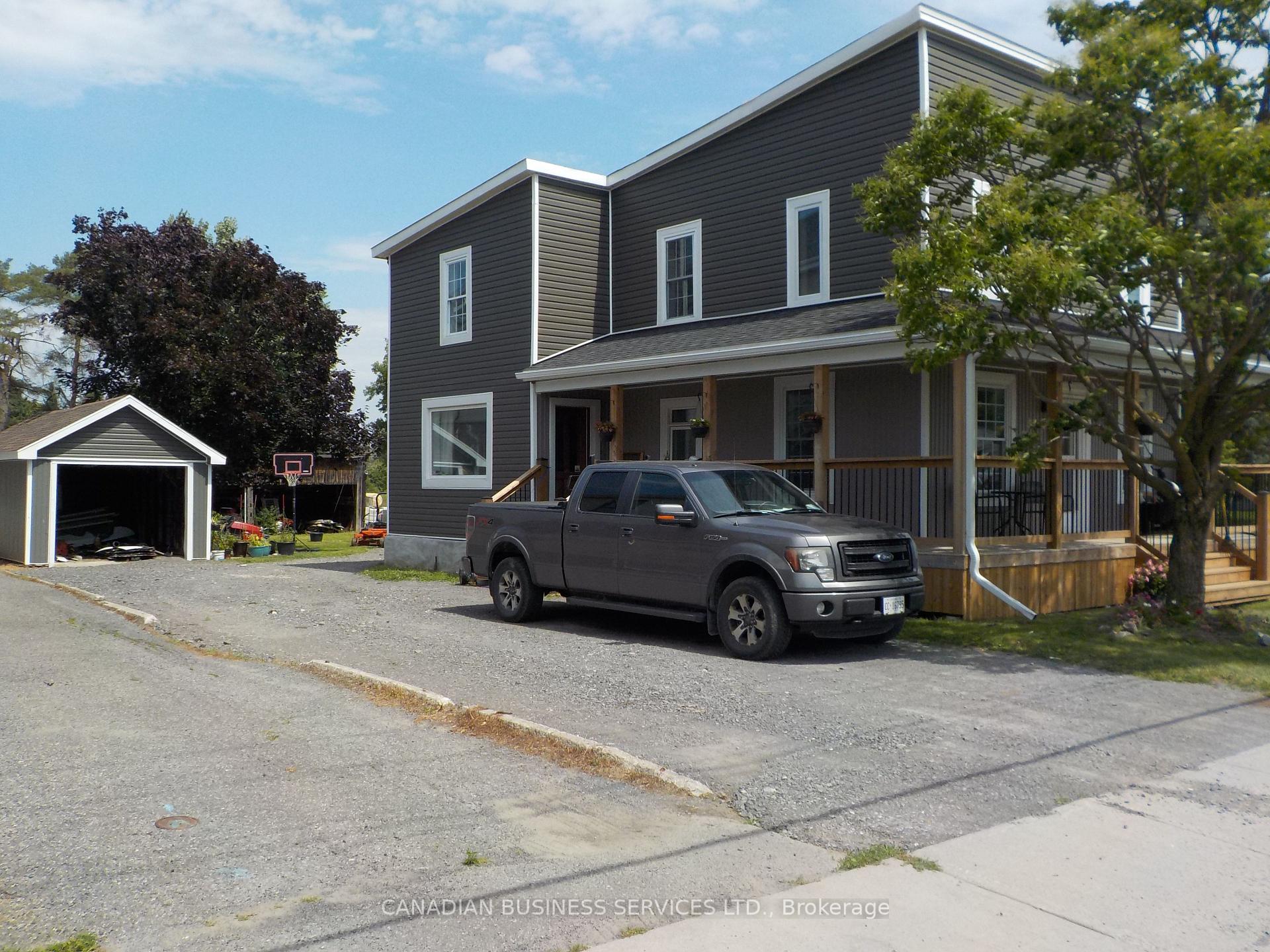Photo of 2285 Laval Road S