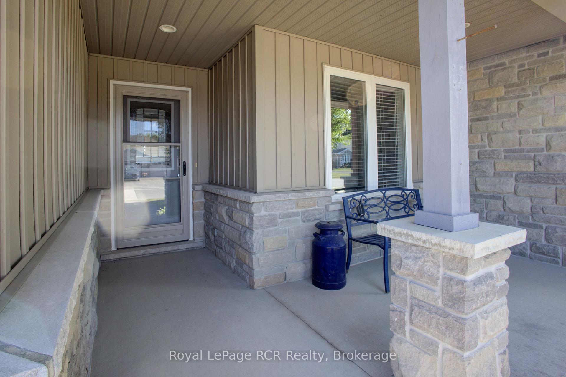 Photo 3 of 105 Milton Seiler Crescent, Minto — HOMEH