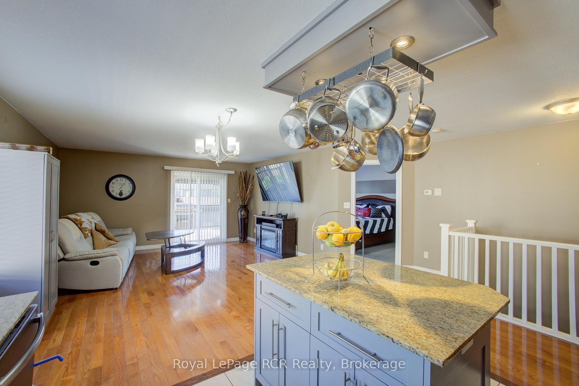 Photo 10 of 105 Milton Seiler Crescent, Minto — HOMEH