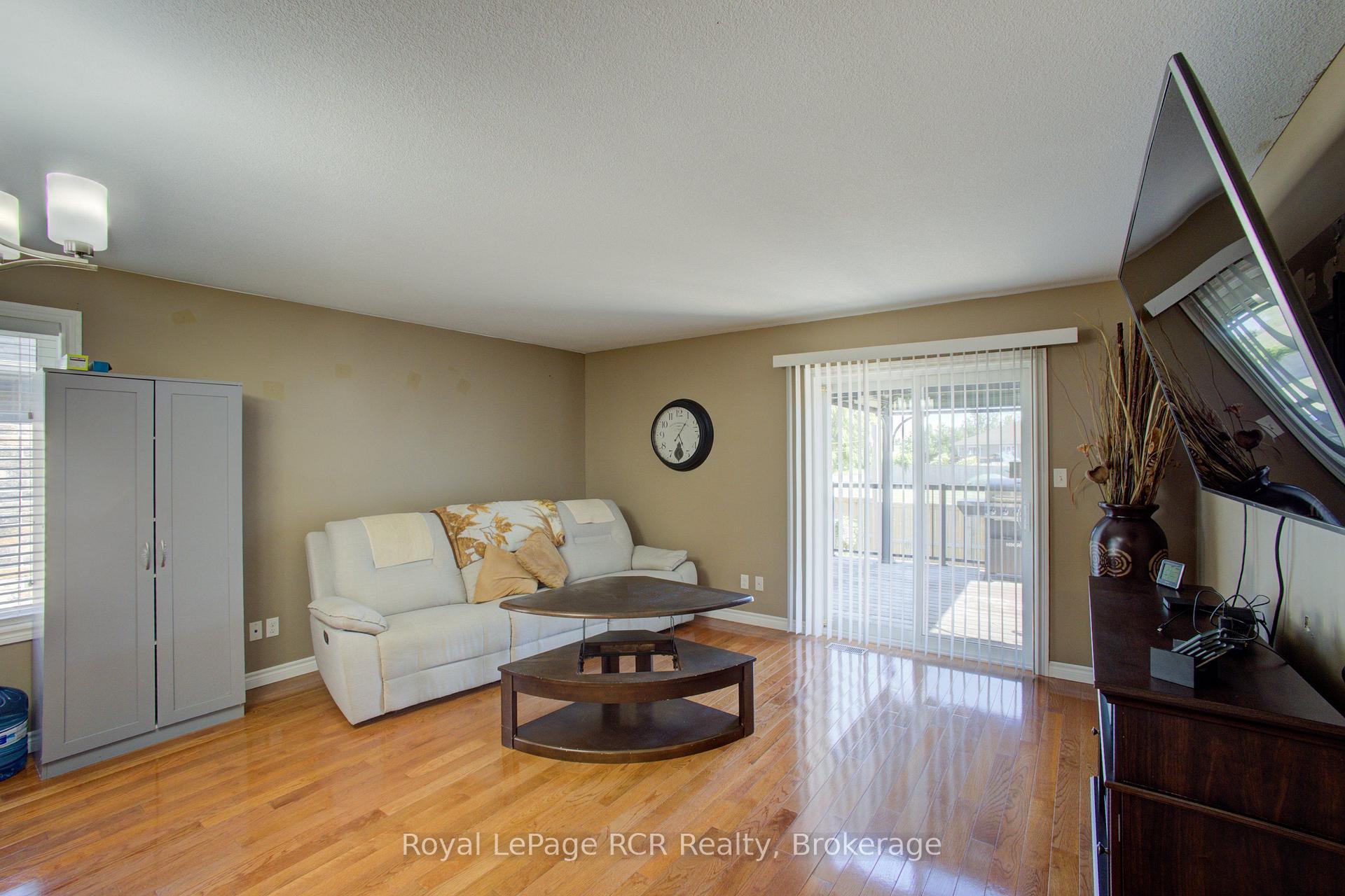 Photo 12 of 105 Milton Seiler Crescent, Minto — HOMEH