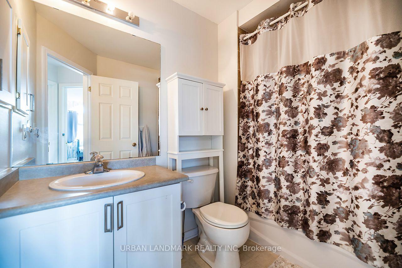 Photo 15 of 69 Dodds Square, Clarington, Bowmanville — HOMEH