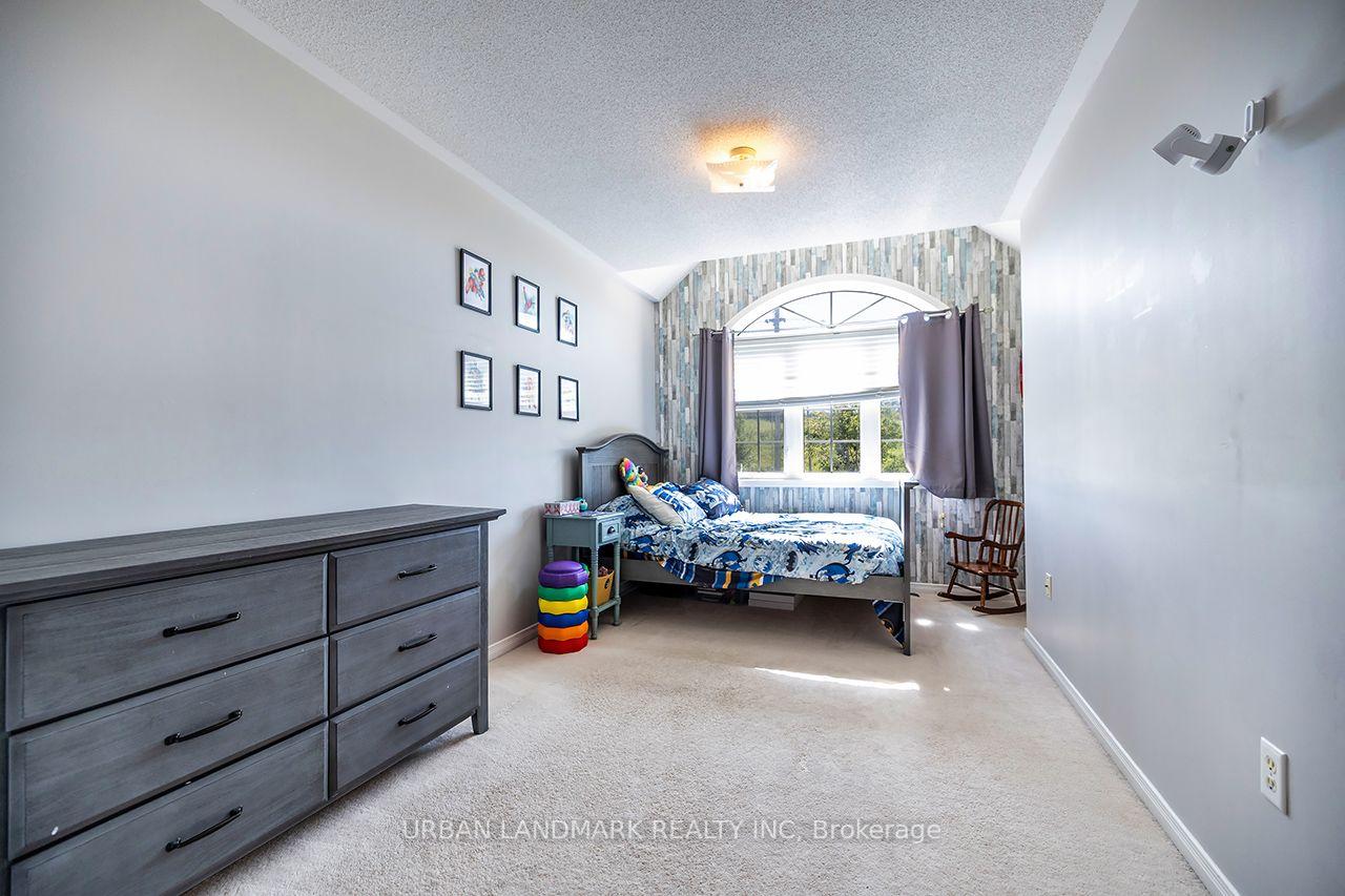 Photo 17 of 69 Dodds Square, Clarington, Bowmanville — HOMEH