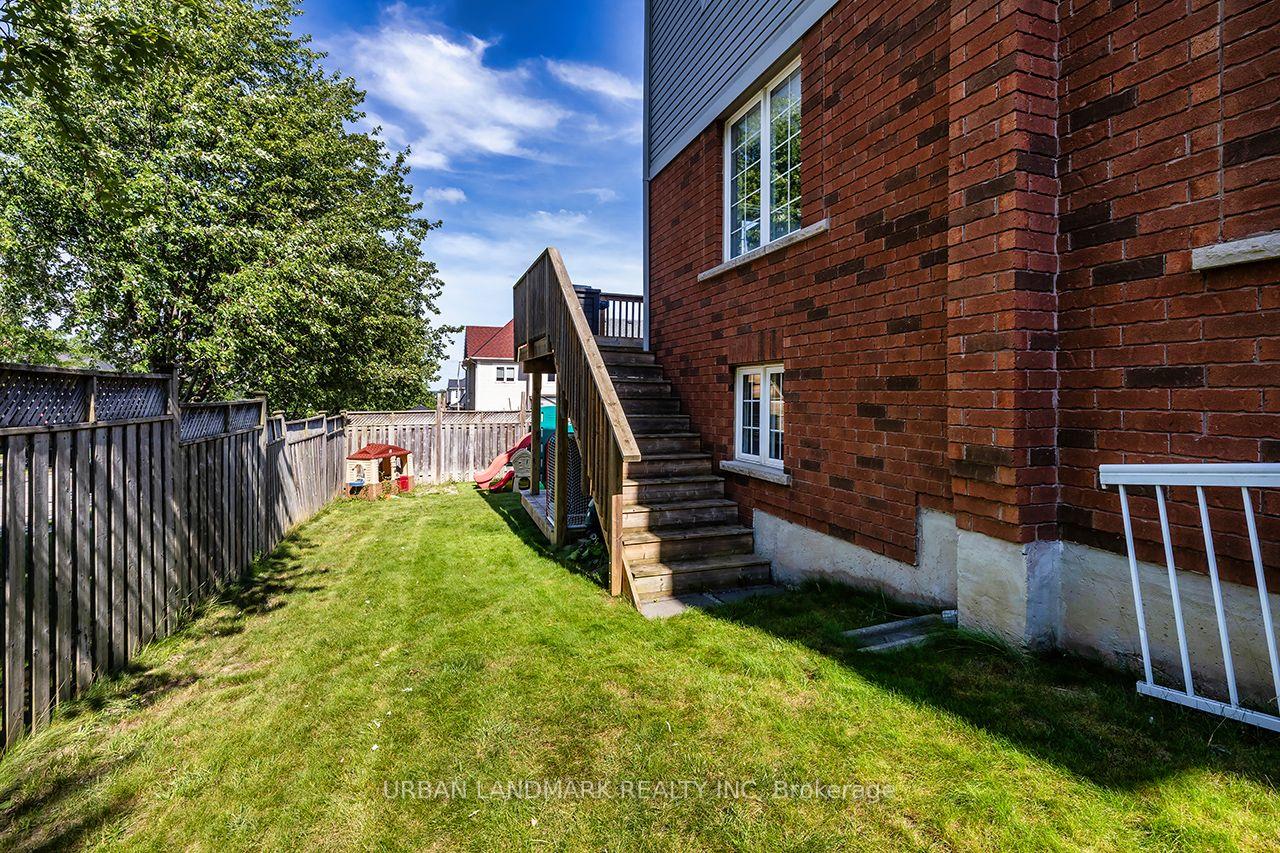 Photo 20 of 69 Dodds Square, Clarington, Bowmanville — HOMEH