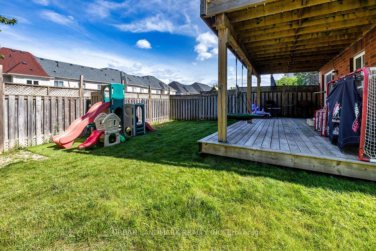 Photo 21 of 69 Dodds Square, Clarington, Bowmanville — HOMEH