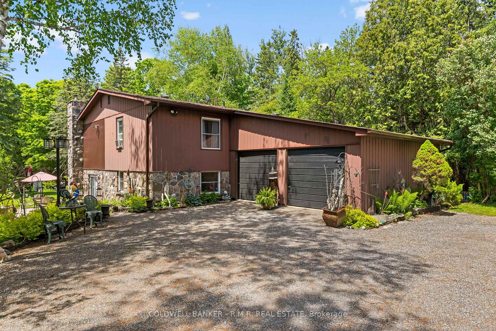 Photo 4 of 204 Acton Road, Uxbridge, Rural Uxbridge — HOMEH
