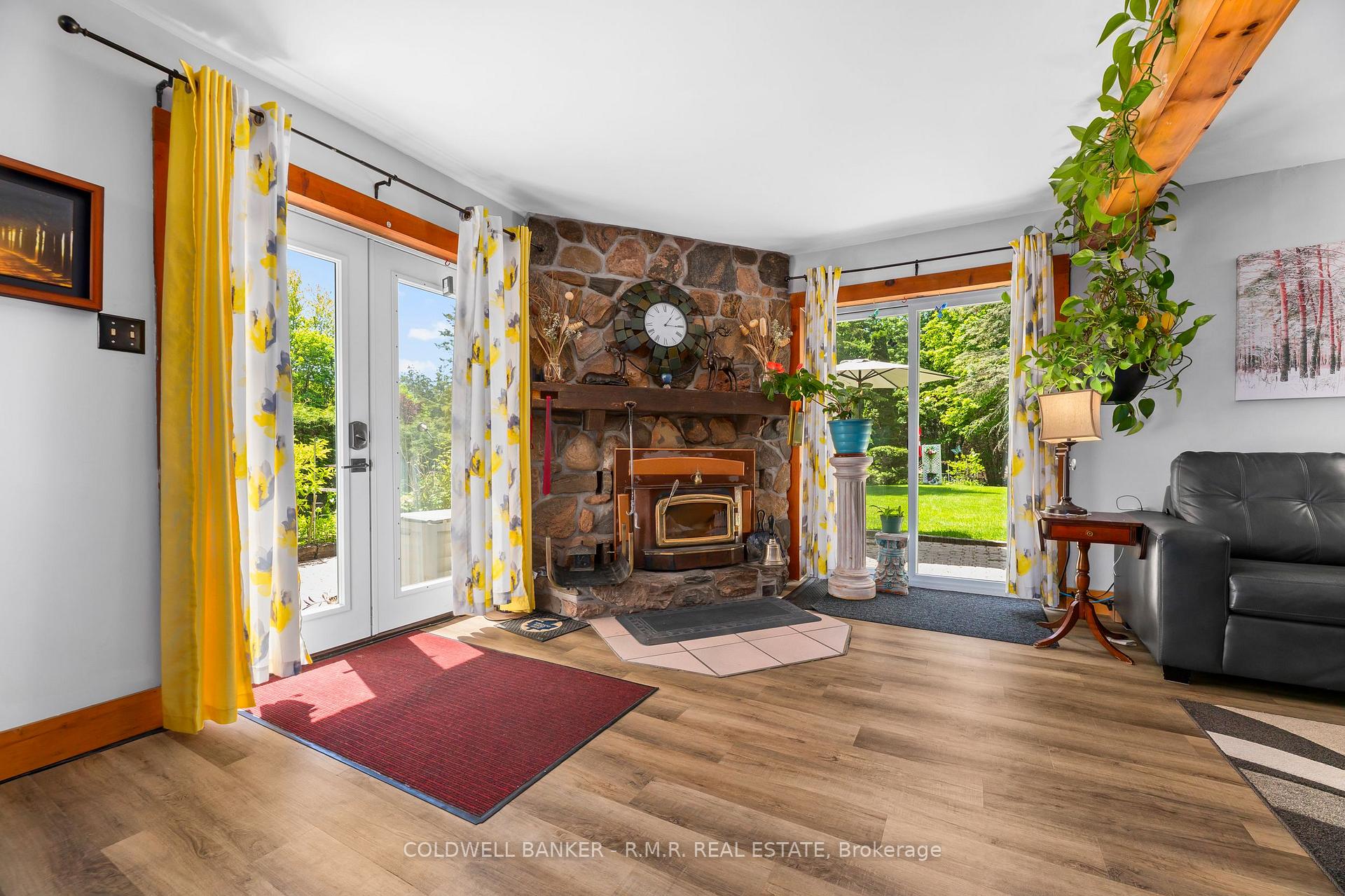 Photo 7 of 204 Acton Road, Uxbridge, Rural Uxbridge — HOMEH
