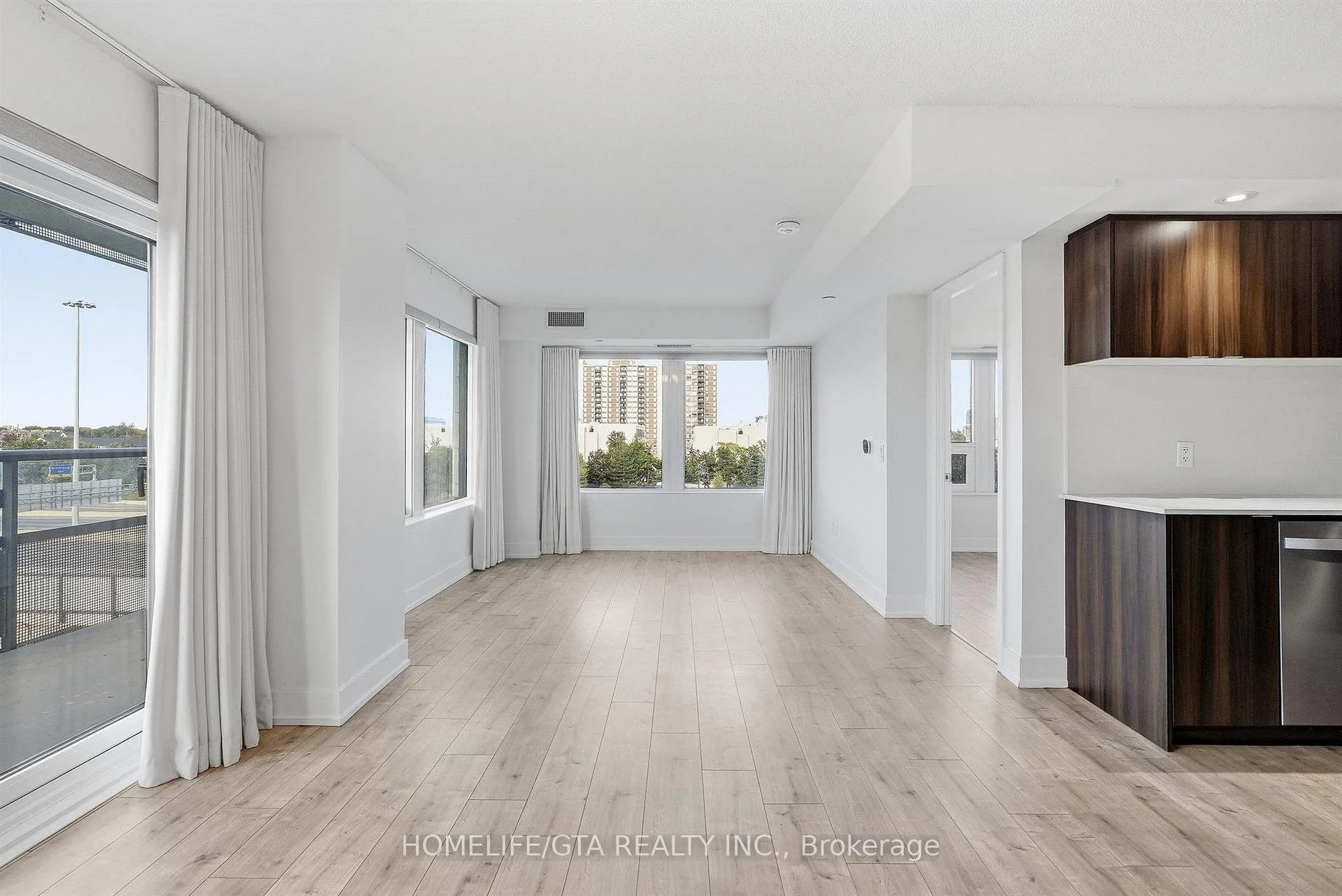 Photo 14 of Unit 306, 10 Eva Road, Etobicoke, Etobicoke West Mall — HOMEH