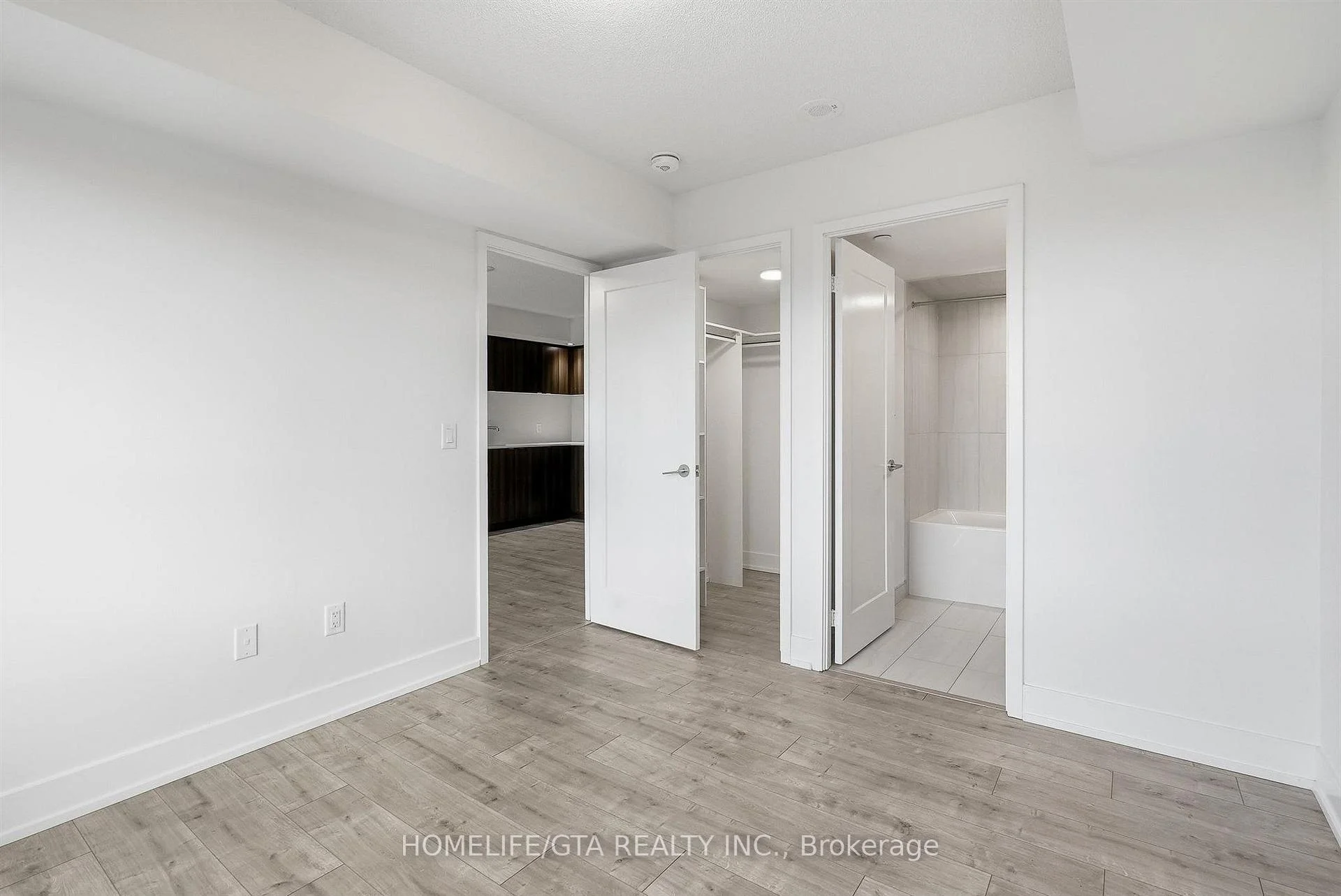 Photo 24 of Unit 306, 10 Eva Road, Etobicoke, Etobicoke West Mall — HOMEH