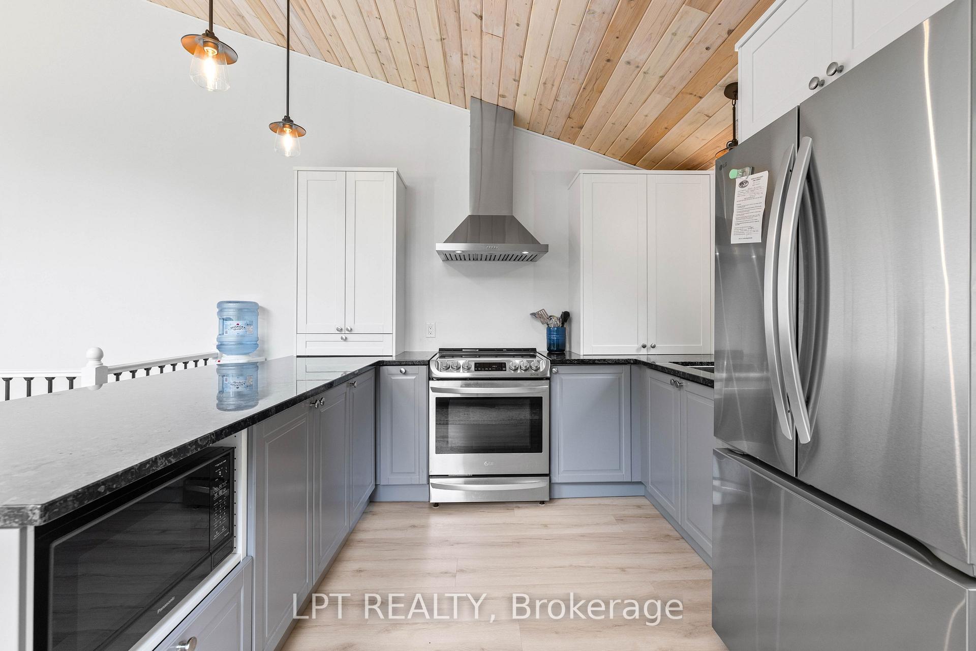 Photo 12 of 500A Hazard Hill Road, Kearney — HOMEH