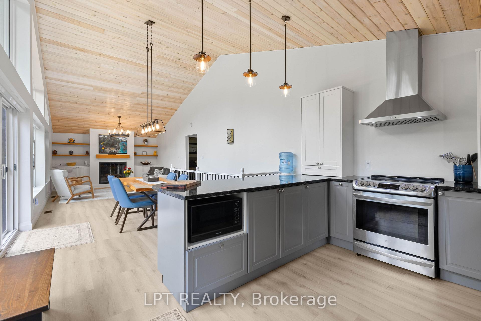 Photo 14 of 500A Hazard Hill Road, Kearney — HOMEH