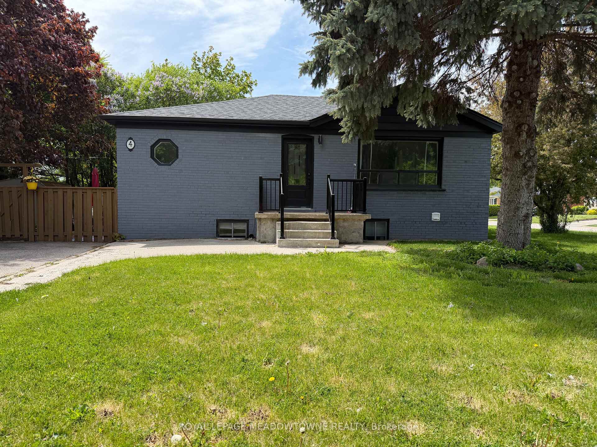 Photo 1 of Unit BASEMENT, 4 Keats Avenue, Halton Hills, Georgetown — HOMEH