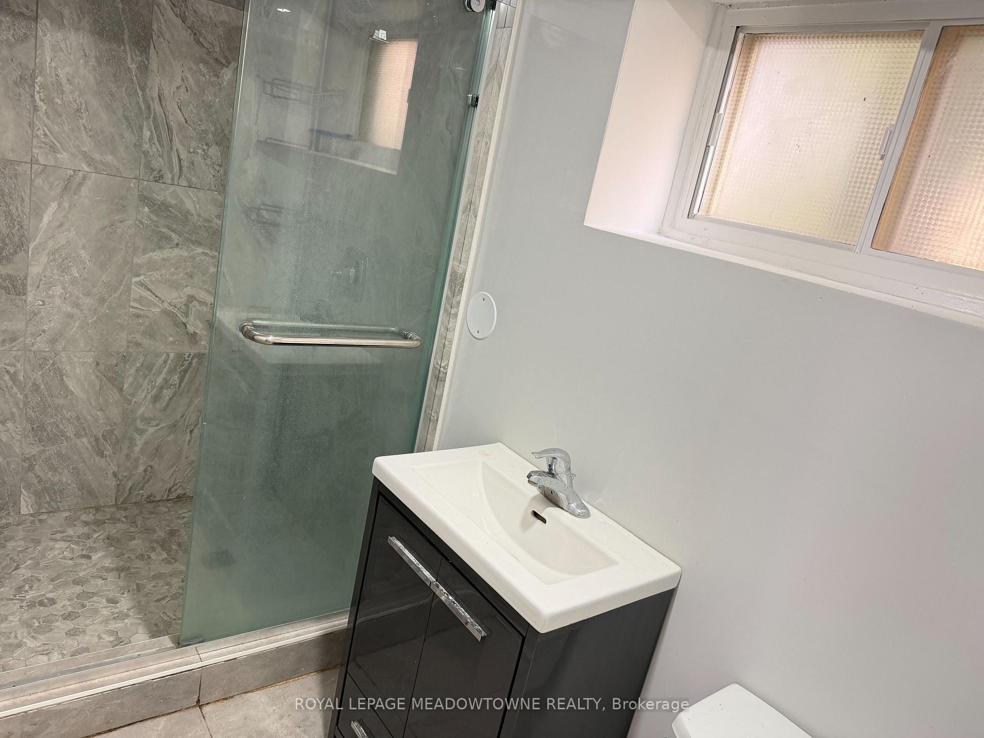 Photo 7 of Unit BASEMENT, 4 Keats Avenue, Halton Hills, Georgetown — HOMEH