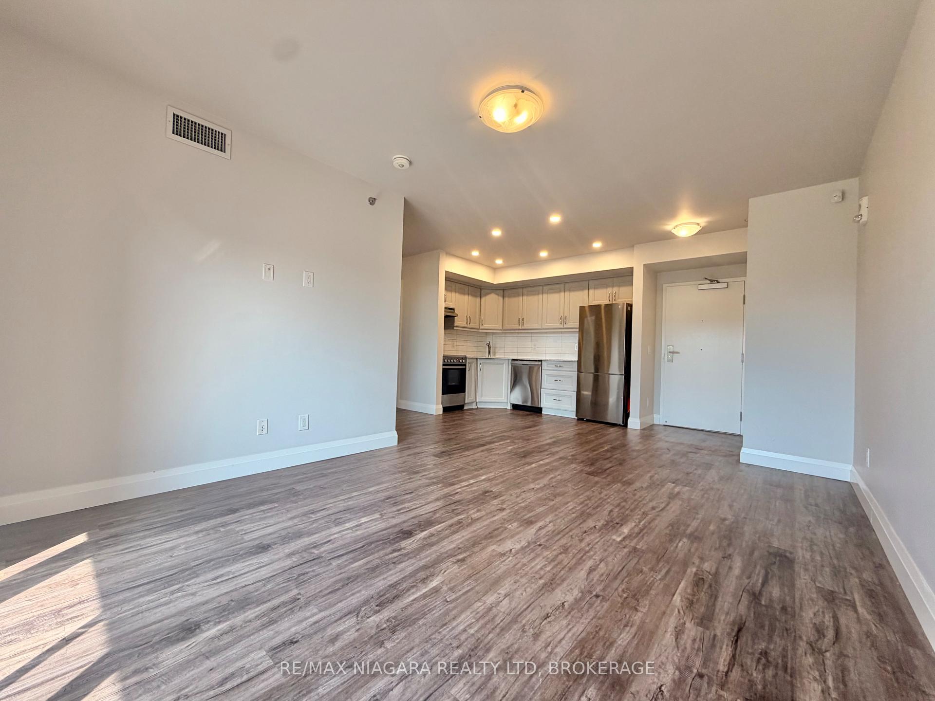 Photo 2 of Unit 405, 5698 Main Street, Niagara Falls, Hospital — HOMEH