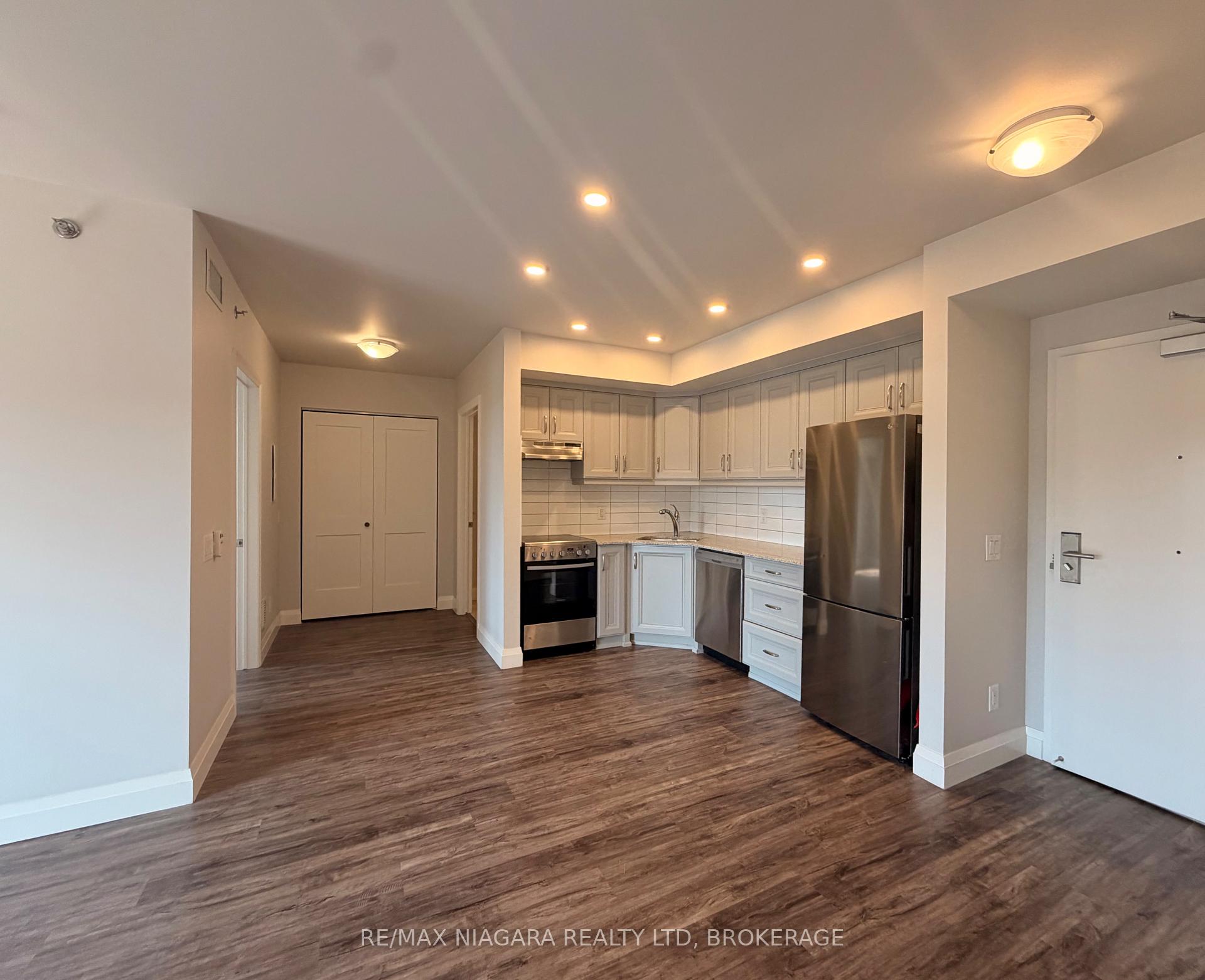 Photo 9 of Unit 405, 5698 Main Street, Niagara Falls, Hospital — HOMEH