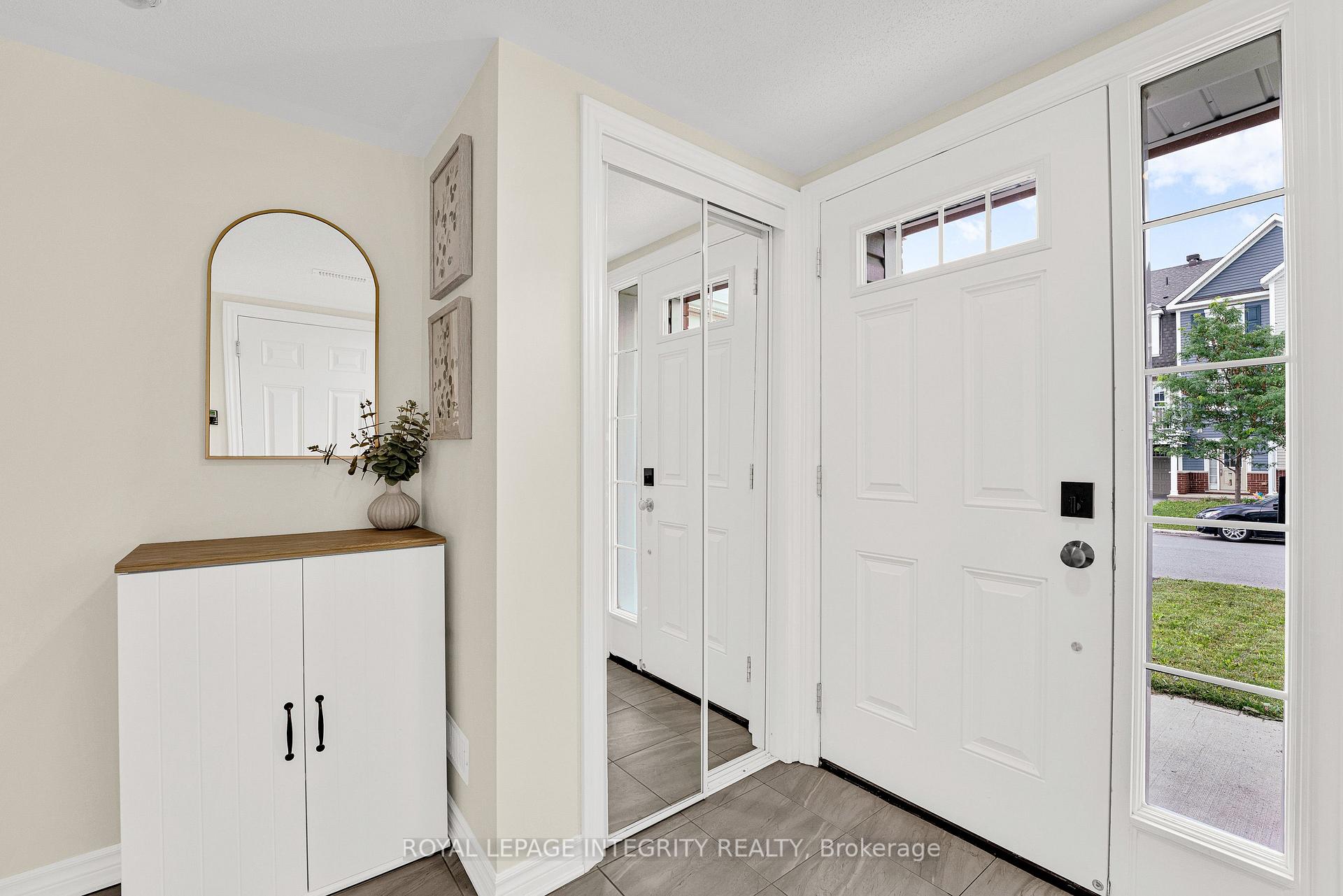 Photo 4 of 338 Pumpkinseed Crescent, Ottawa, Barrhaven - Half Moon Bay — HOMEH