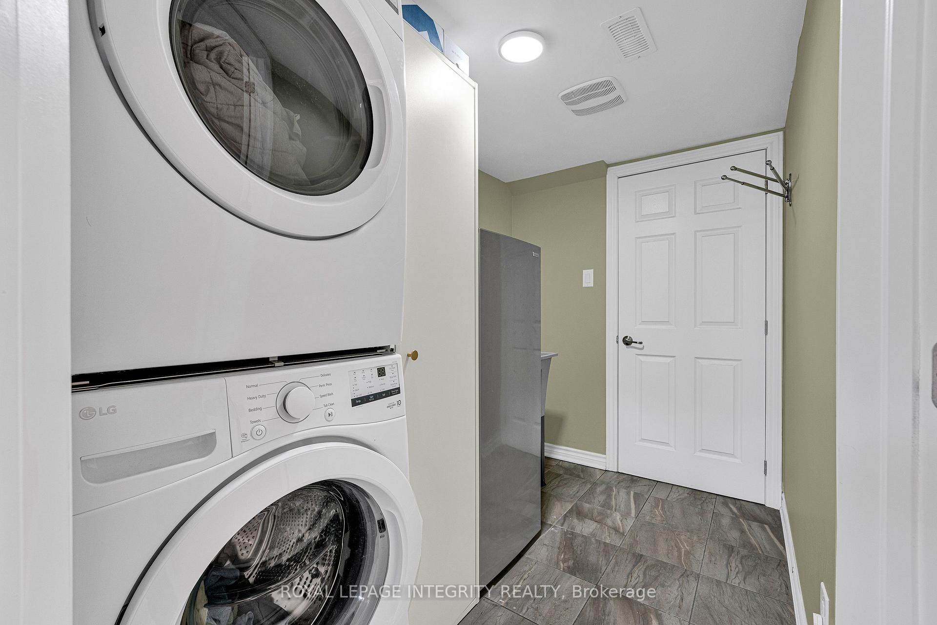 Photo 7 of 338 Pumpkinseed Crescent, Ottawa, Barrhaven - Half Moon Bay — HOMEH