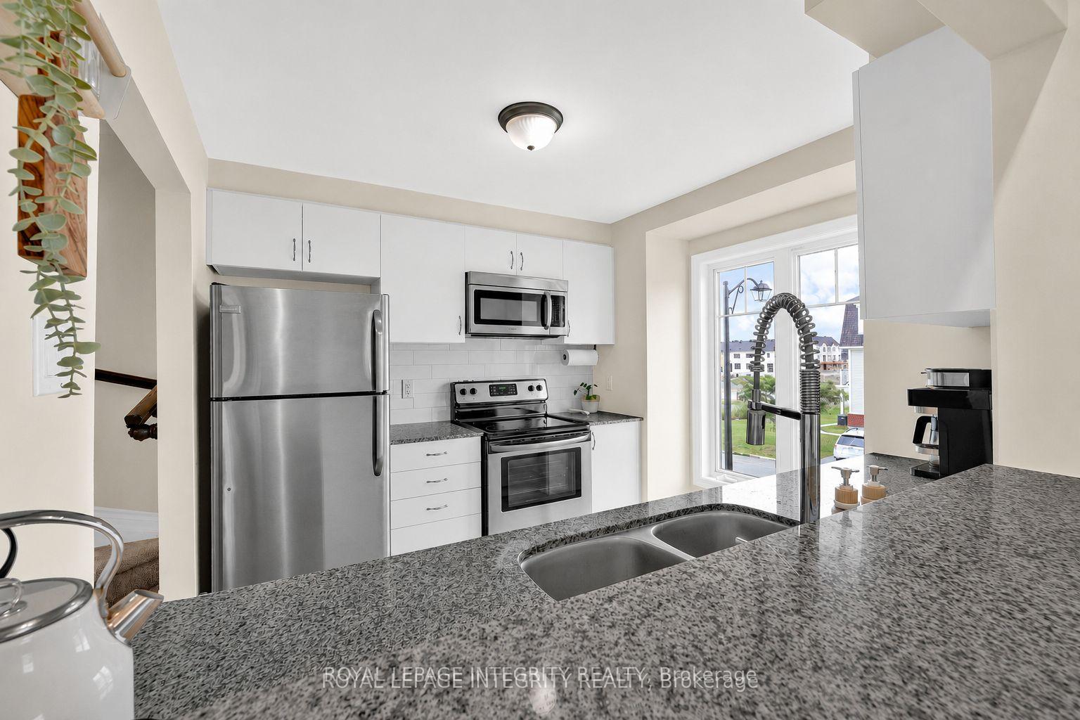 Photo 12 of 338 Pumpkinseed Crescent, Ottawa, Barrhaven - Half Moon Bay — HOMEH