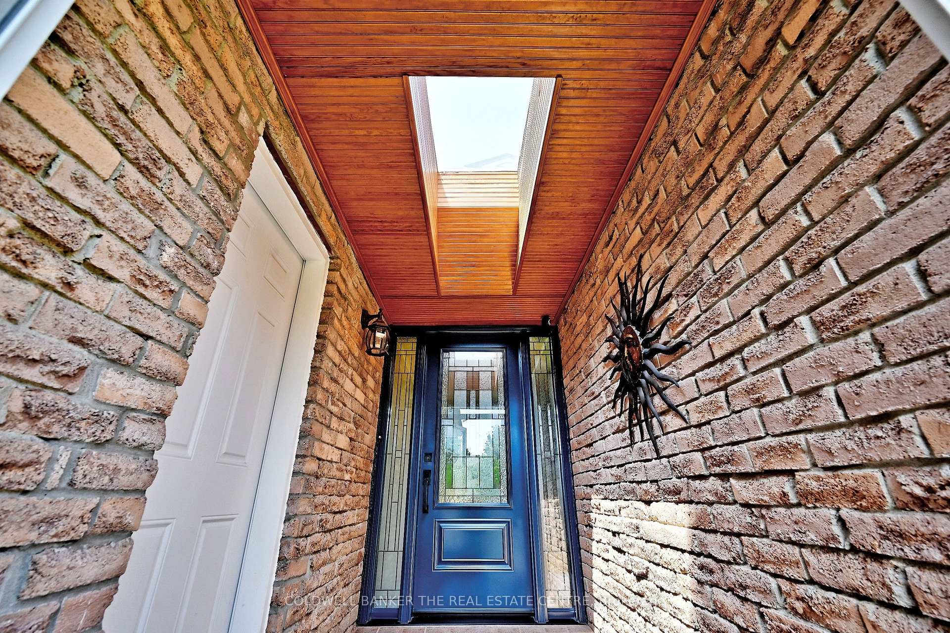 Photo 5 of 134 Huron Heights Drive, Newmarket, Huron Heights-Leslie Valley — HOMEH