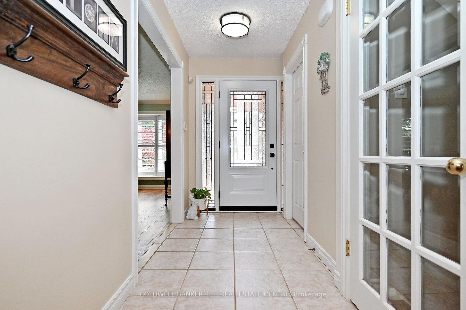 Photo 6 of 134 Huron Heights Drive, Newmarket, Huron Heights-Leslie Valley — HOMEH