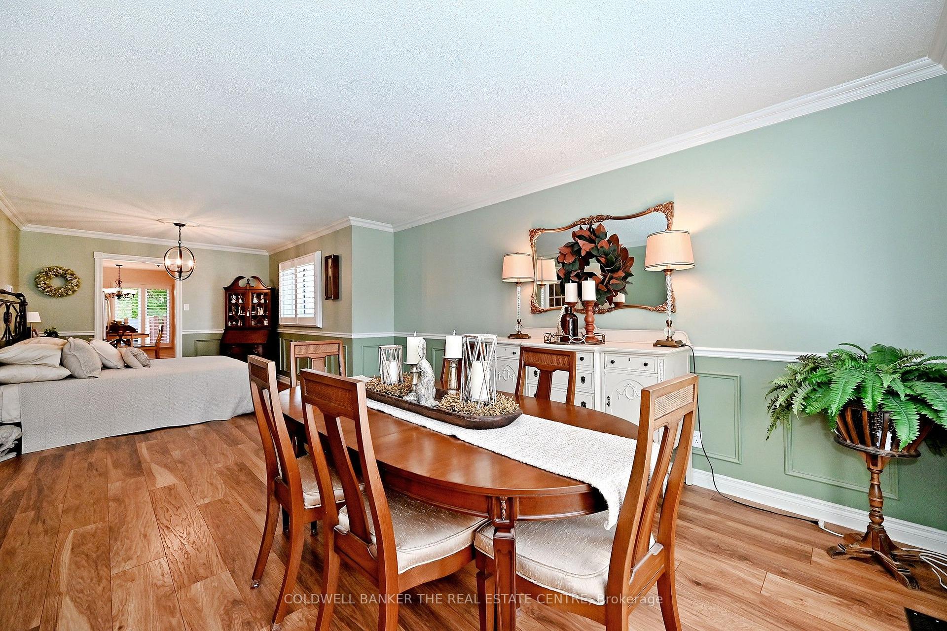 Photo 11 of 134 Huron Heights Drive, Newmarket, Huron Heights-Leslie Valley — HOMEH