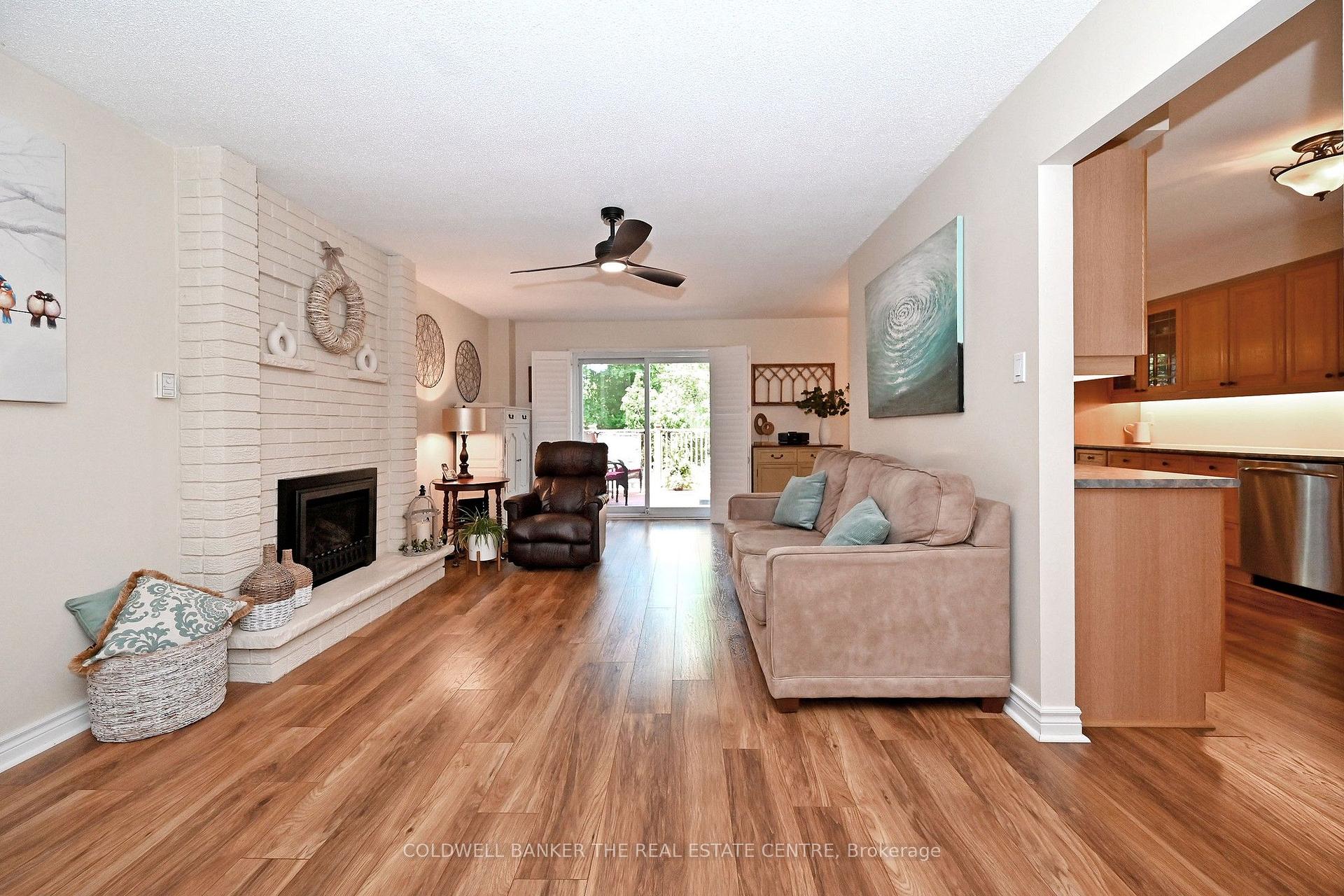 Photo 12 of 134 Huron Heights Drive, Newmarket, Huron Heights-Leslie Valley — HOMEH