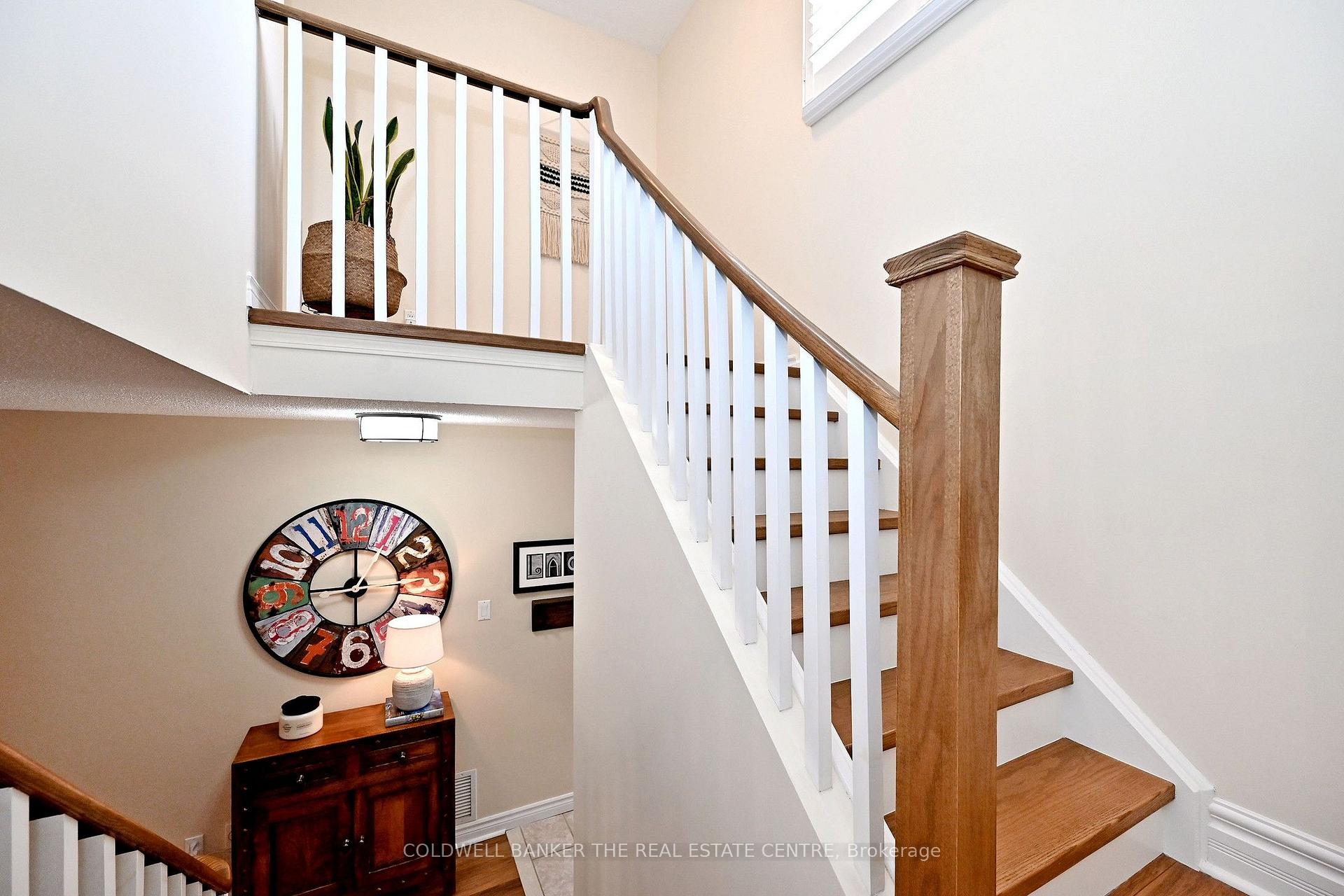 Photo 21 of 134 Huron Heights Drive, Newmarket, Huron Heights-Leslie Valley — HOMEH