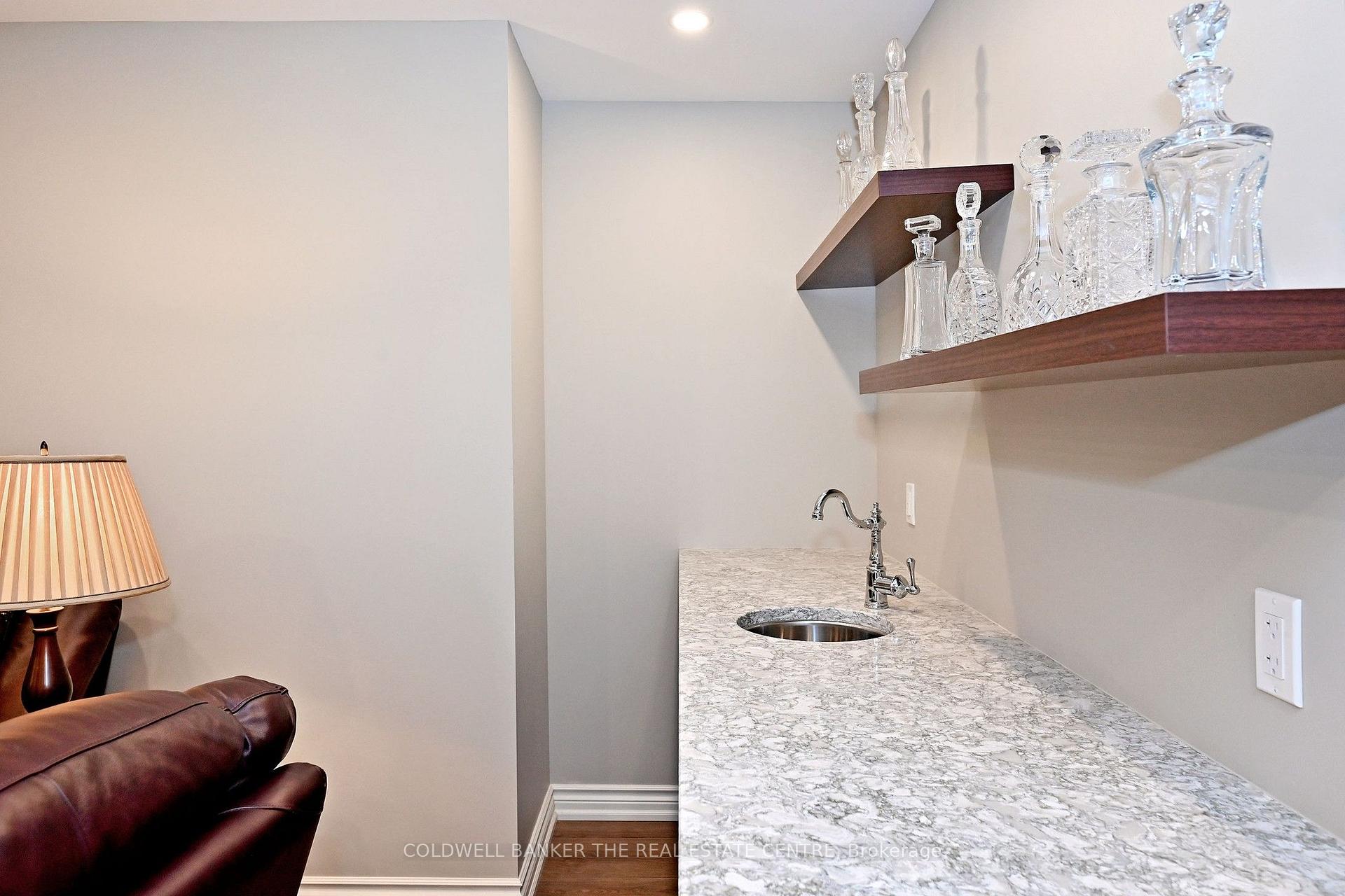 Photo 31 of 134 Huron Heights Drive, Newmarket, Huron Heights-Leslie Valley — HOMEH