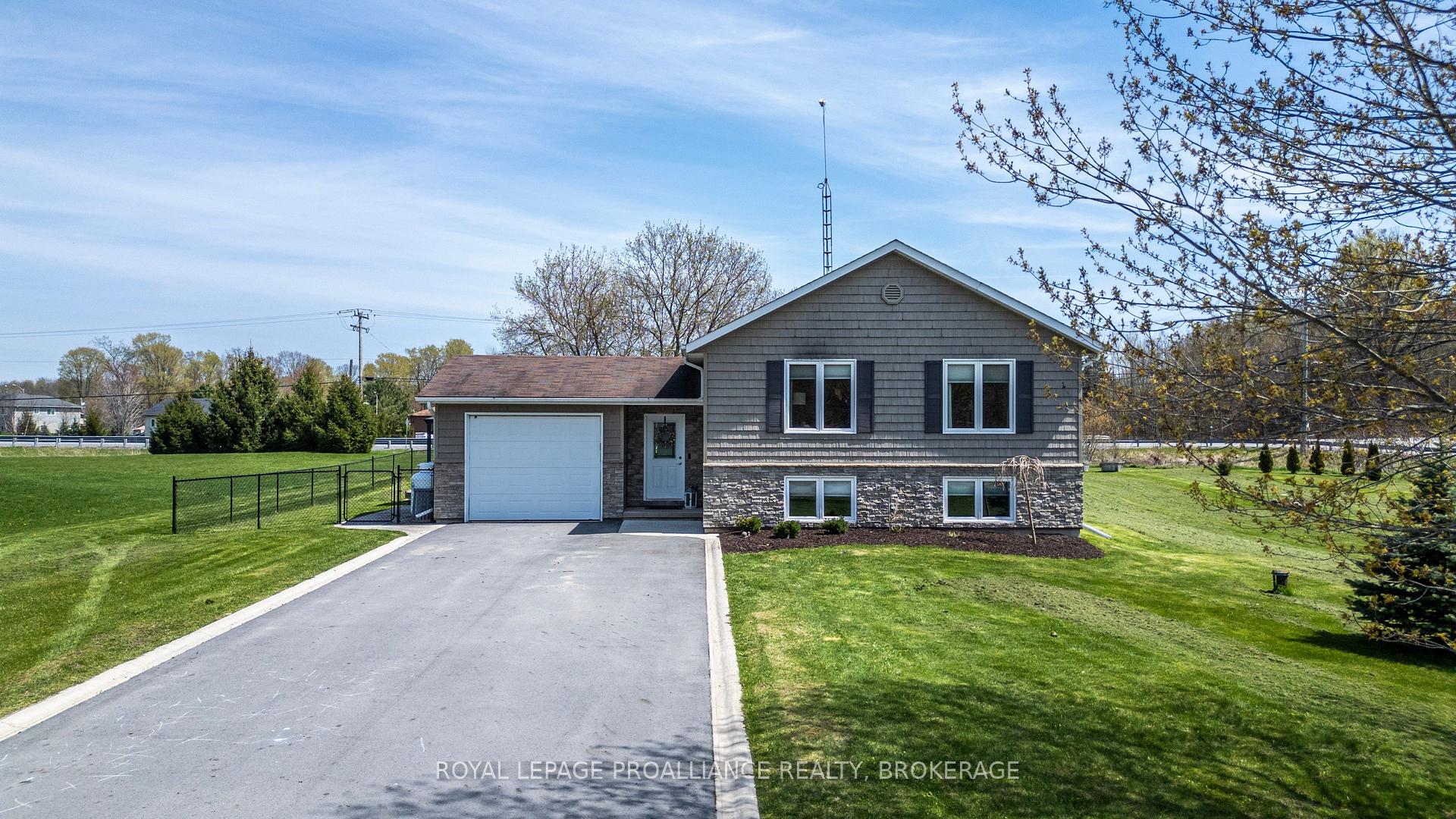 Photo 1 of 4153 Mangan Boulevard, Kingston, City North of 401 — HOMEH