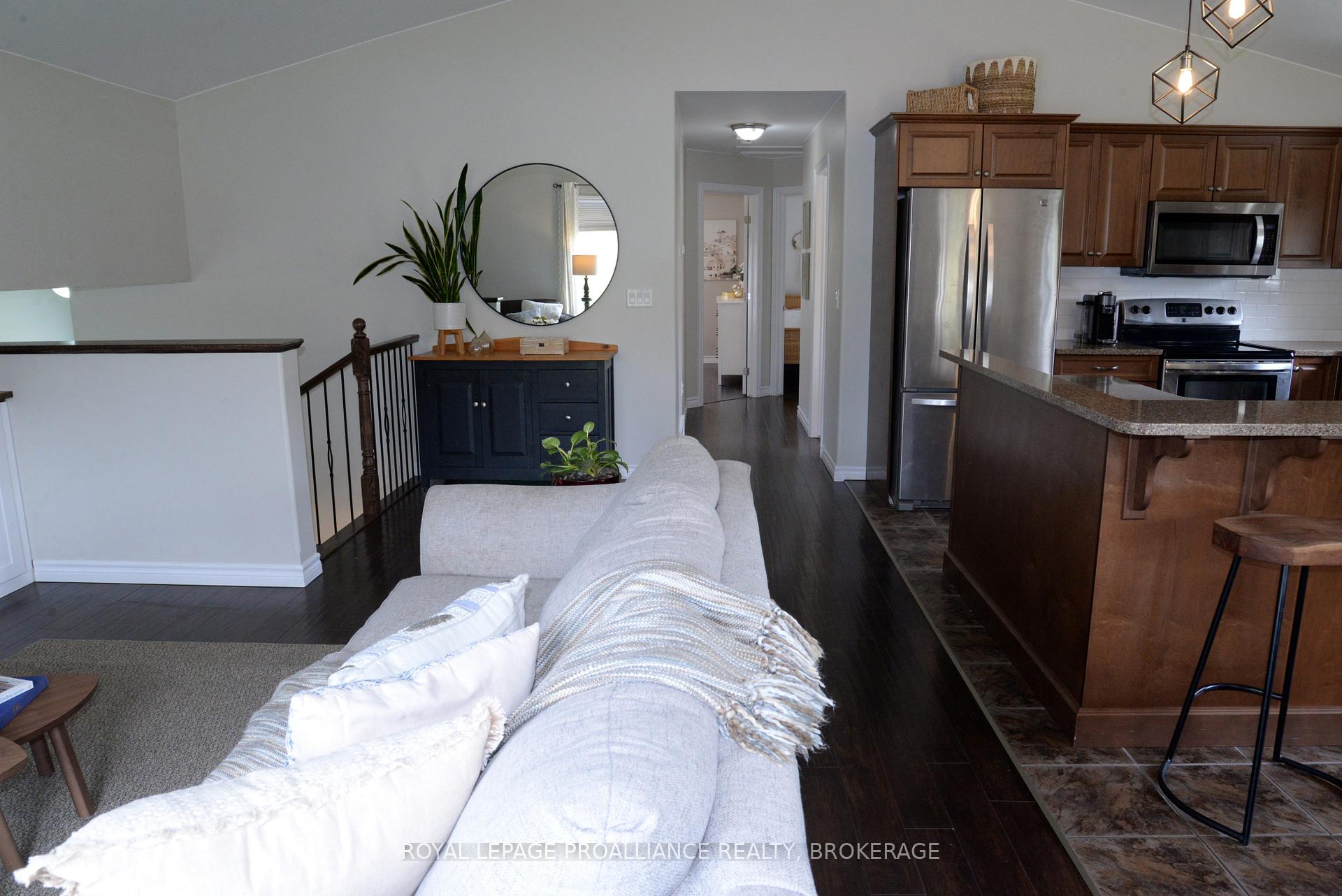 Photo 11 of 4153 Mangan Boulevard, Kingston, City North of 401 — HOMEH