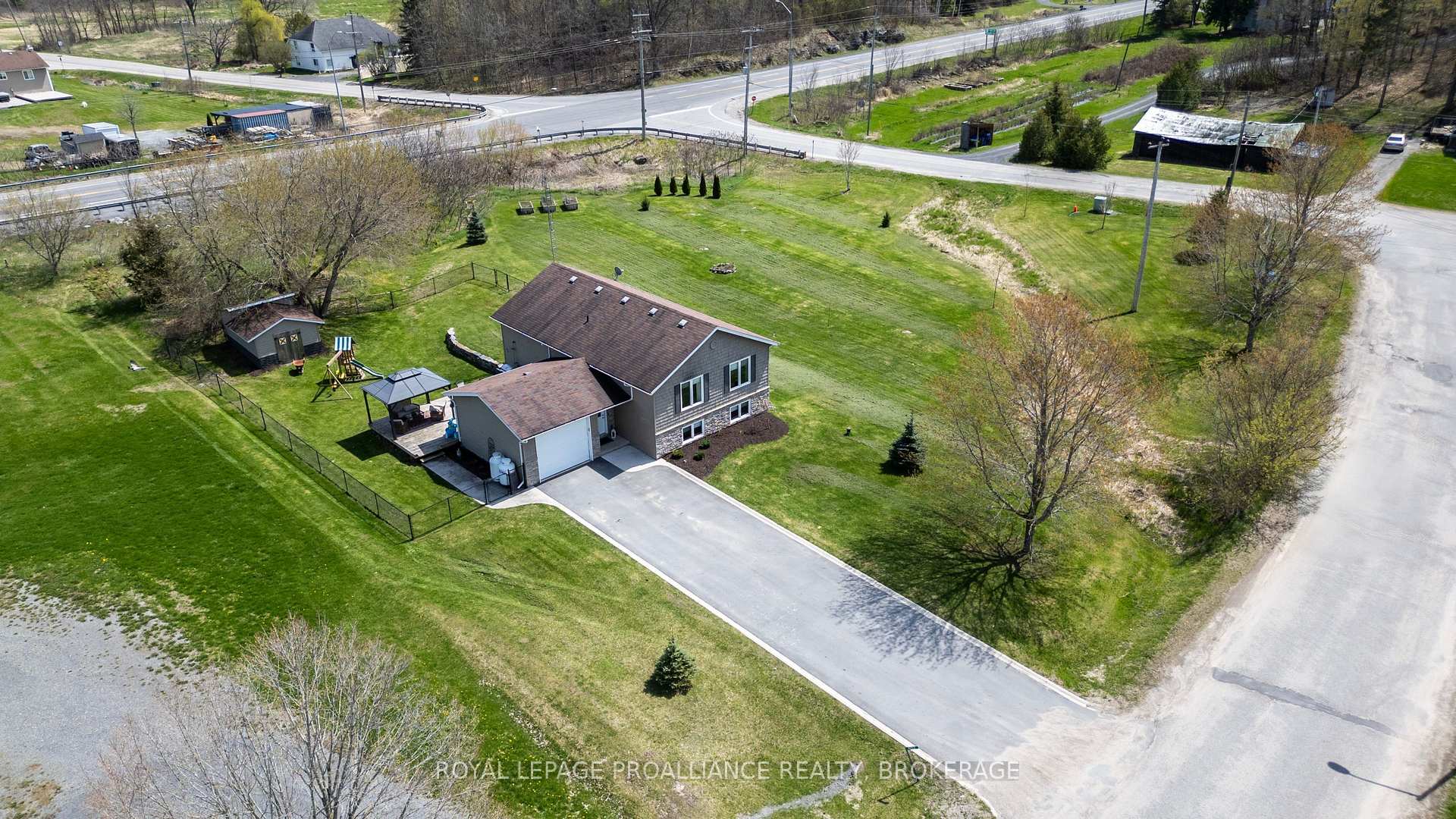 Photo 39 of 4153 Mangan Boulevard, Kingston, City North of 401 — HOMEH
