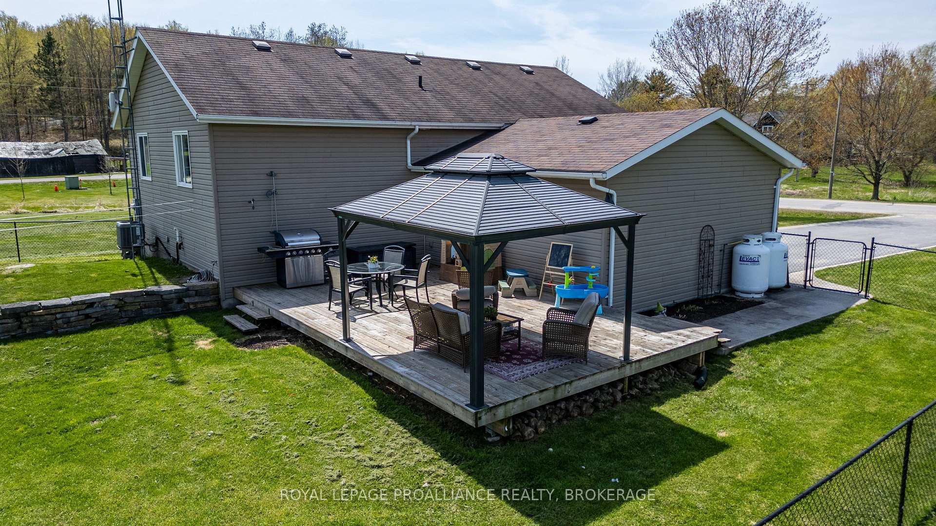 Photo 46 of 4153 Mangan Boulevard, Kingston, City North of 401 — HOMEH