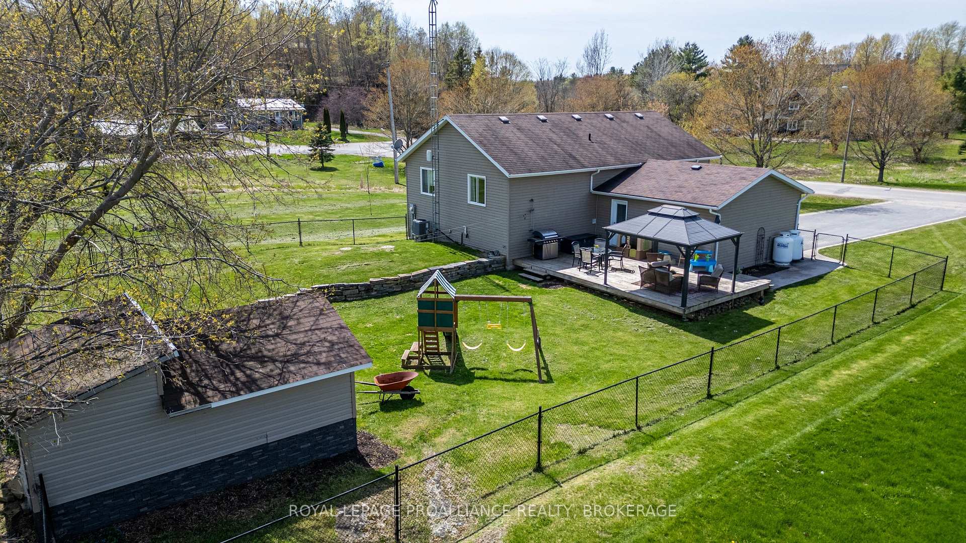 Photo 48 of 4153 Mangan Boulevard, Kingston, City North of 401 — HOMEH