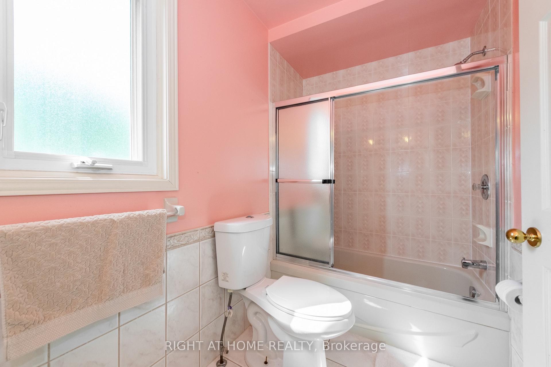 Photo 22 of 1446 Bourcier Drive, Ottawa, Bilberry Creek/Queenswood Heights — HOMEH