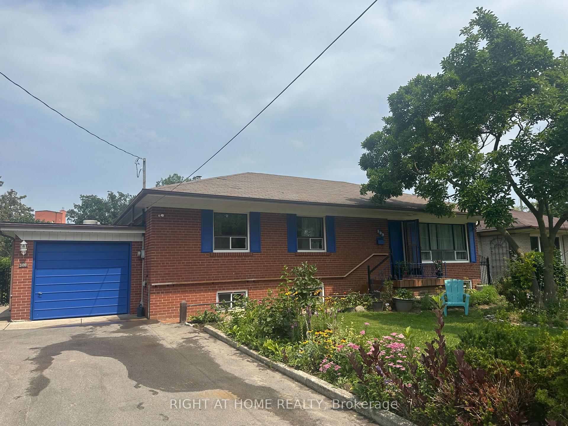 Photo of 309 Queen Mary Drive