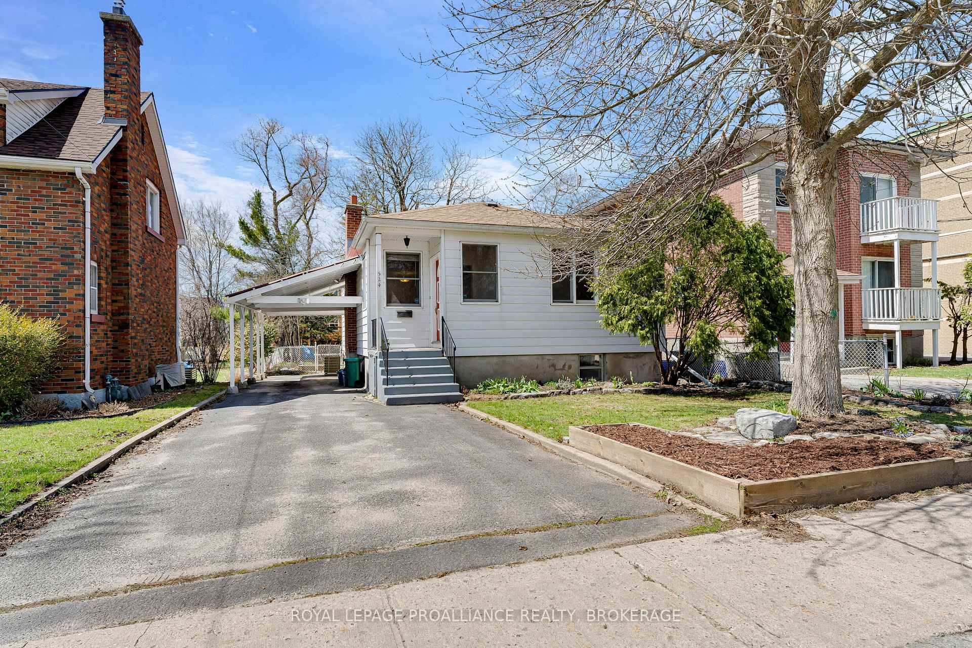 Photo 2 of Unit 217, 524 College Street, Kingston, Central City East — HOMEH