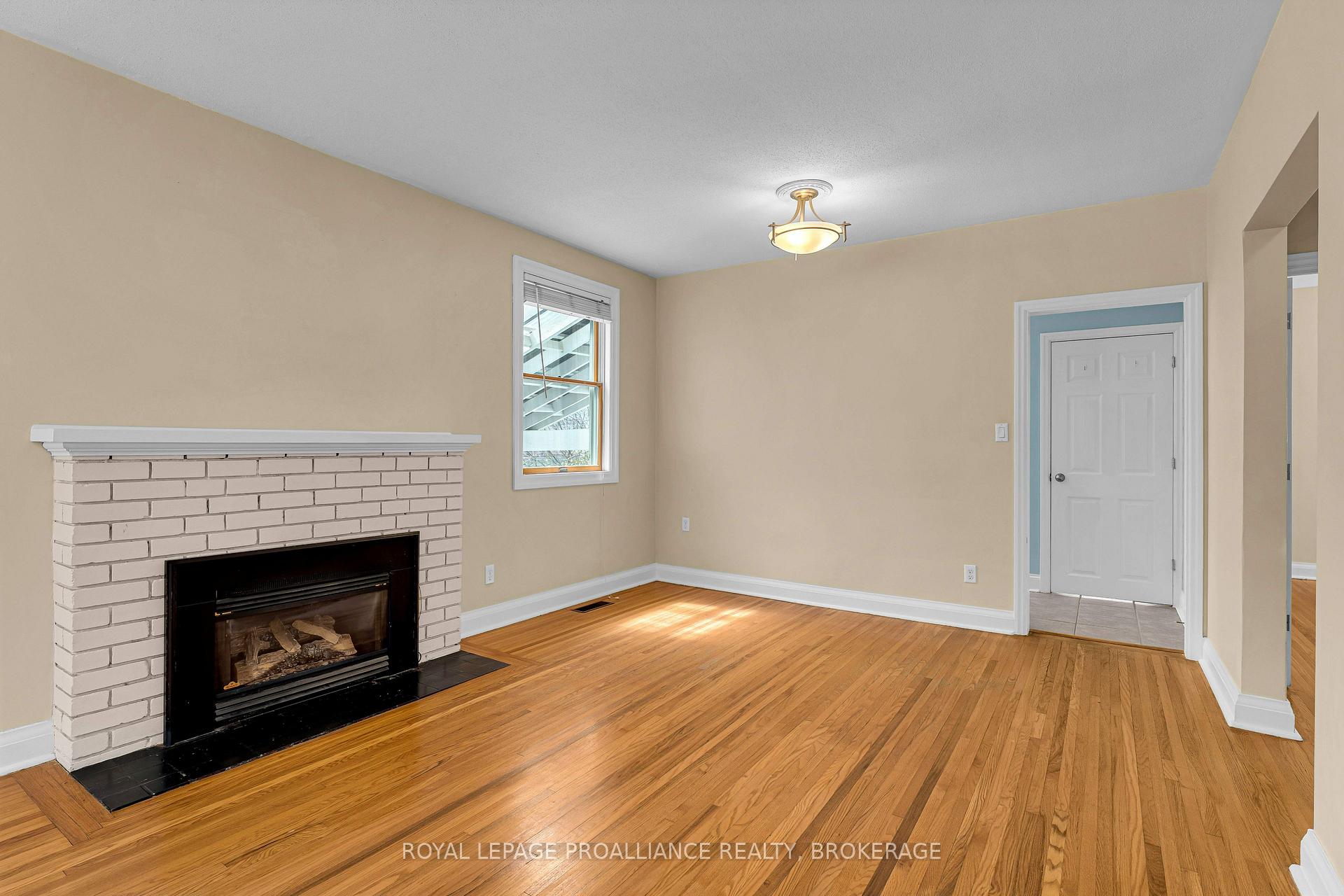 Photo 11 of Unit 217, 524 College Street, Kingston, Central City East — HOMEH