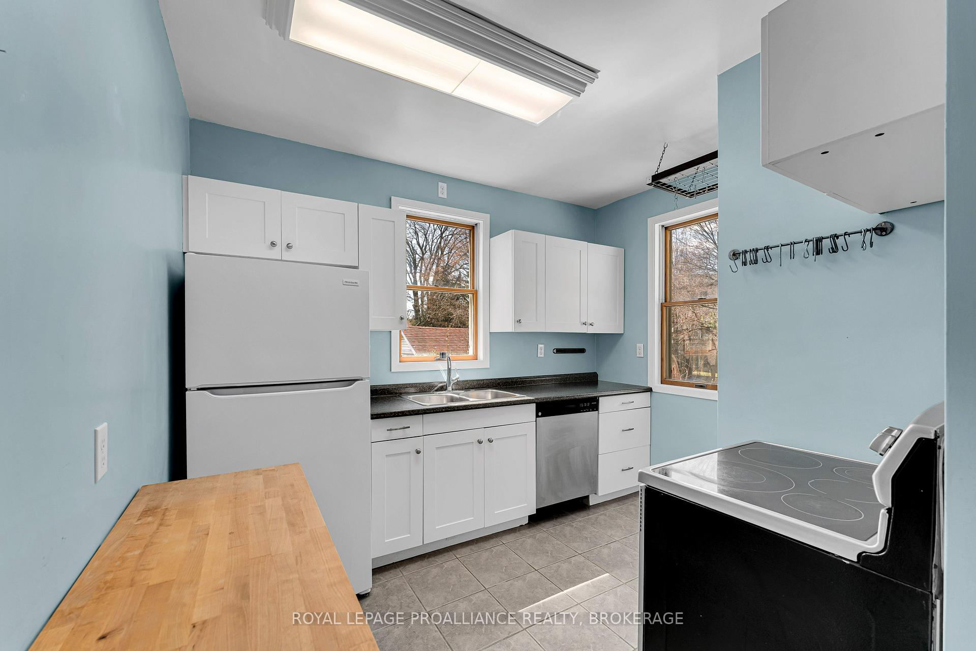 Photo 14 of Unit 217, 524 College Street, Kingston, Central City East — HOMEH
