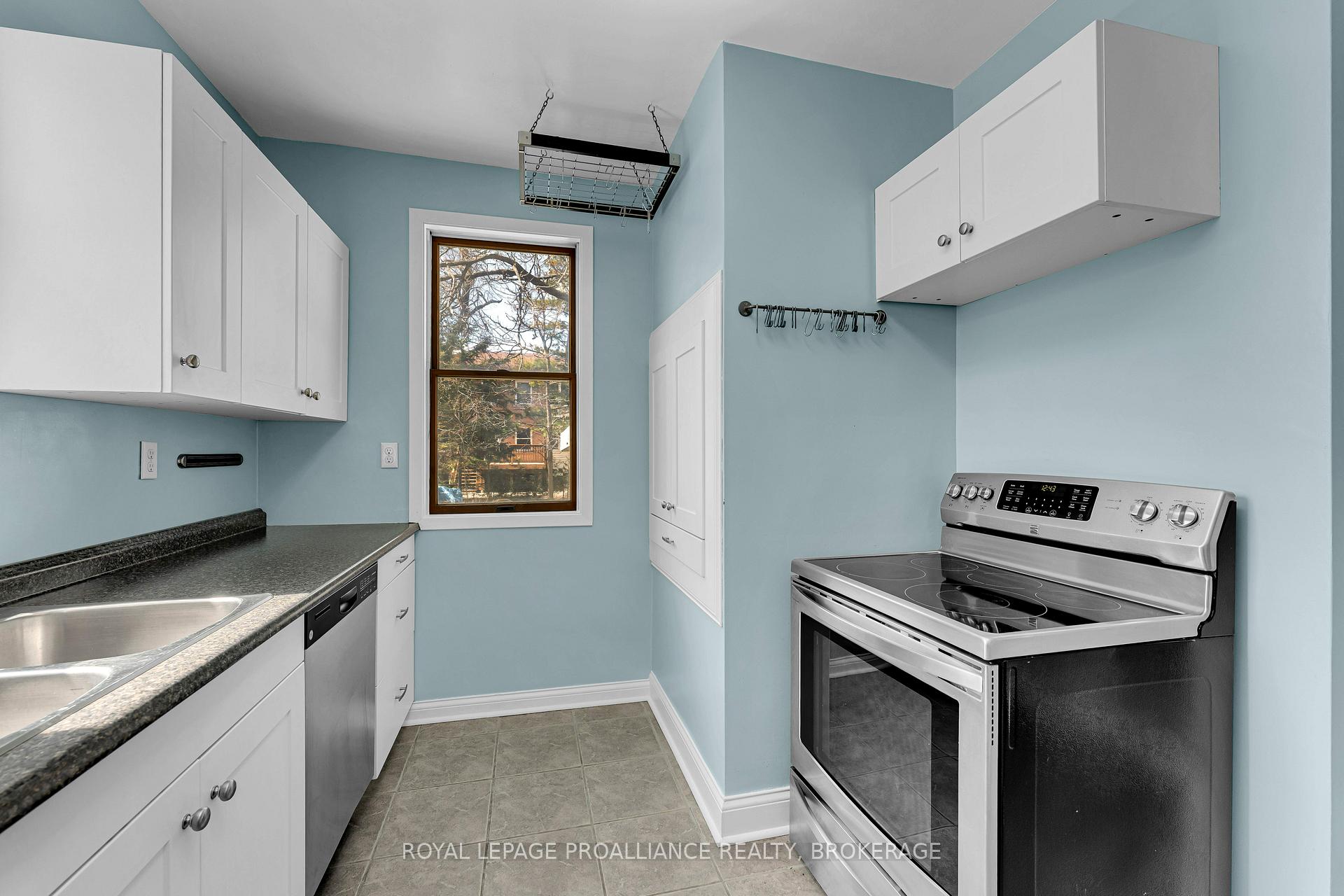 Photo 15 of Unit 217, 524 College Street, Kingston, Central City East — HOMEH
