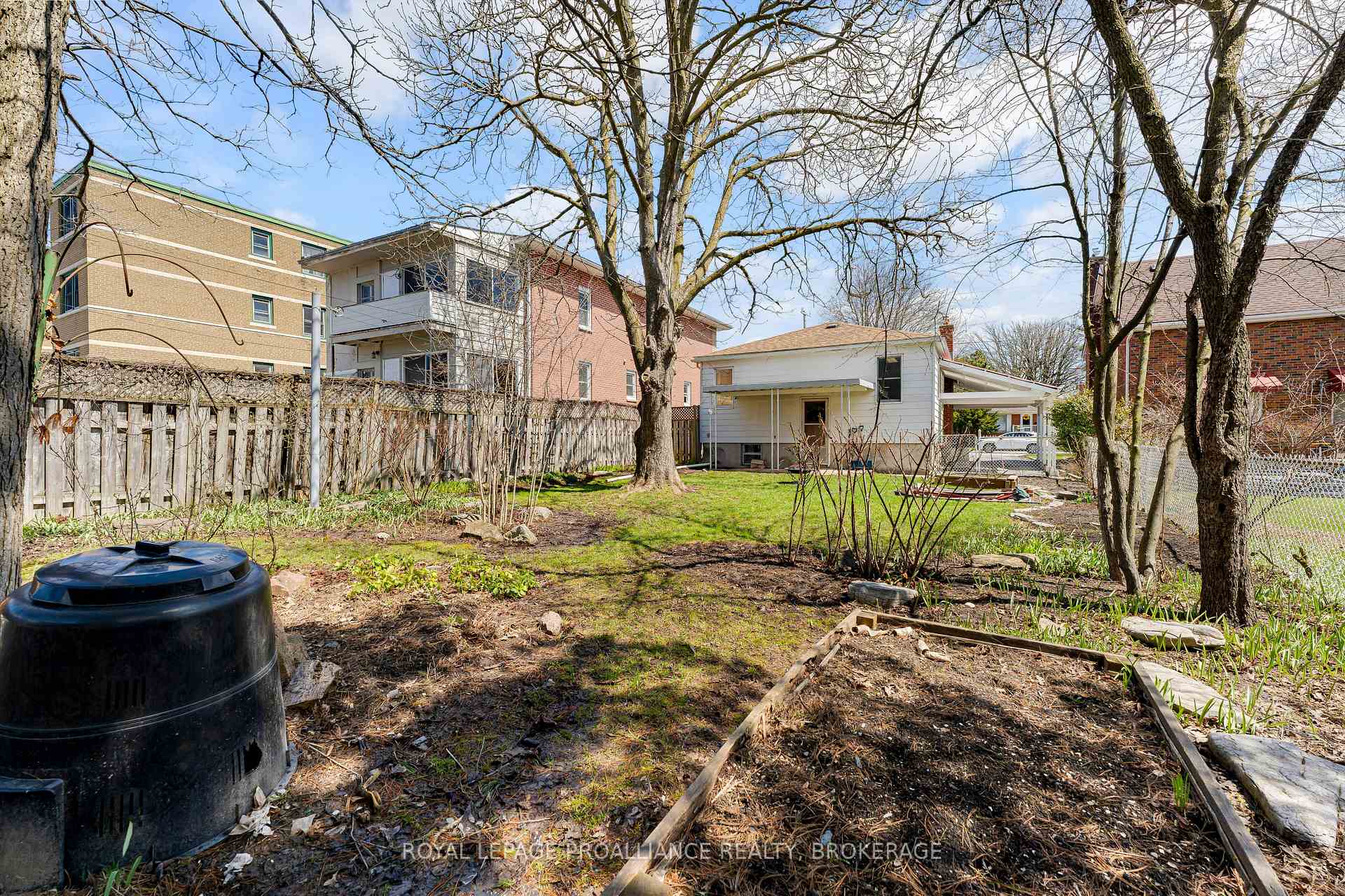 Photo 31 of Unit 217, 524 College Street, Kingston, Central City East — HOMEH