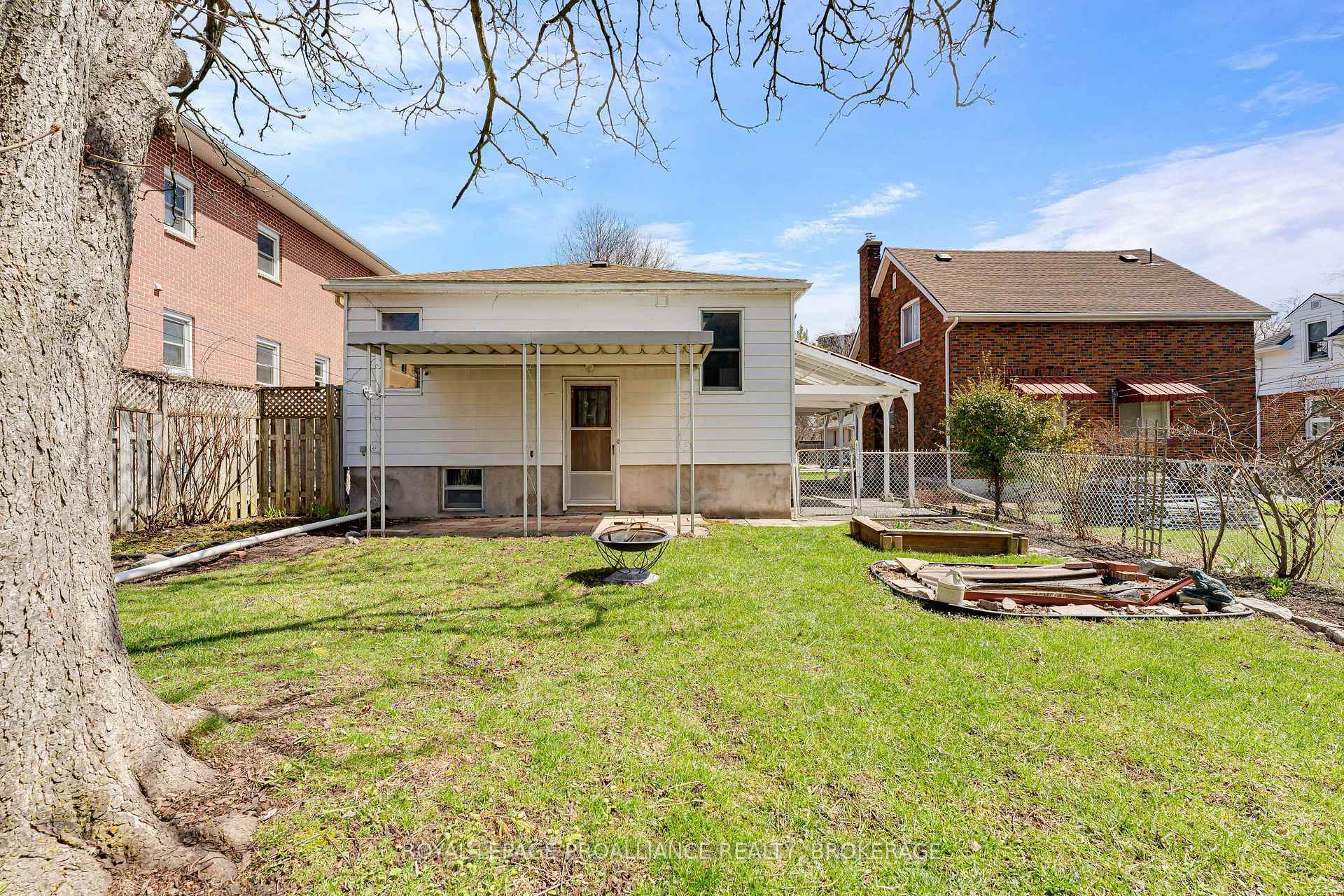 Photo 32 of Unit 217, 524 College Street, Kingston, Central City East — HOMEH
