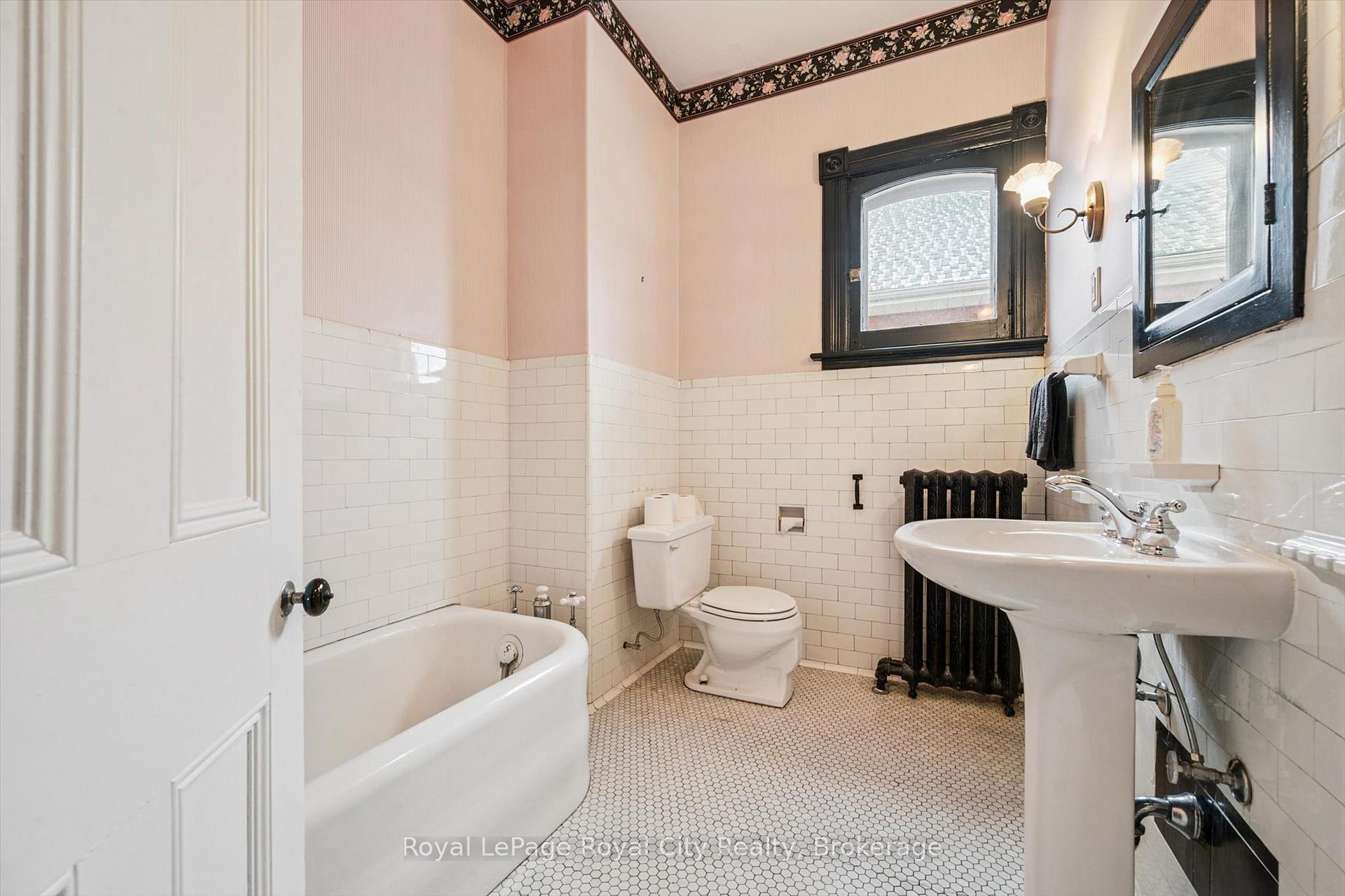 Photo 26 of 143 Norfolk Street, Guelph, Downtown — HOMEH
