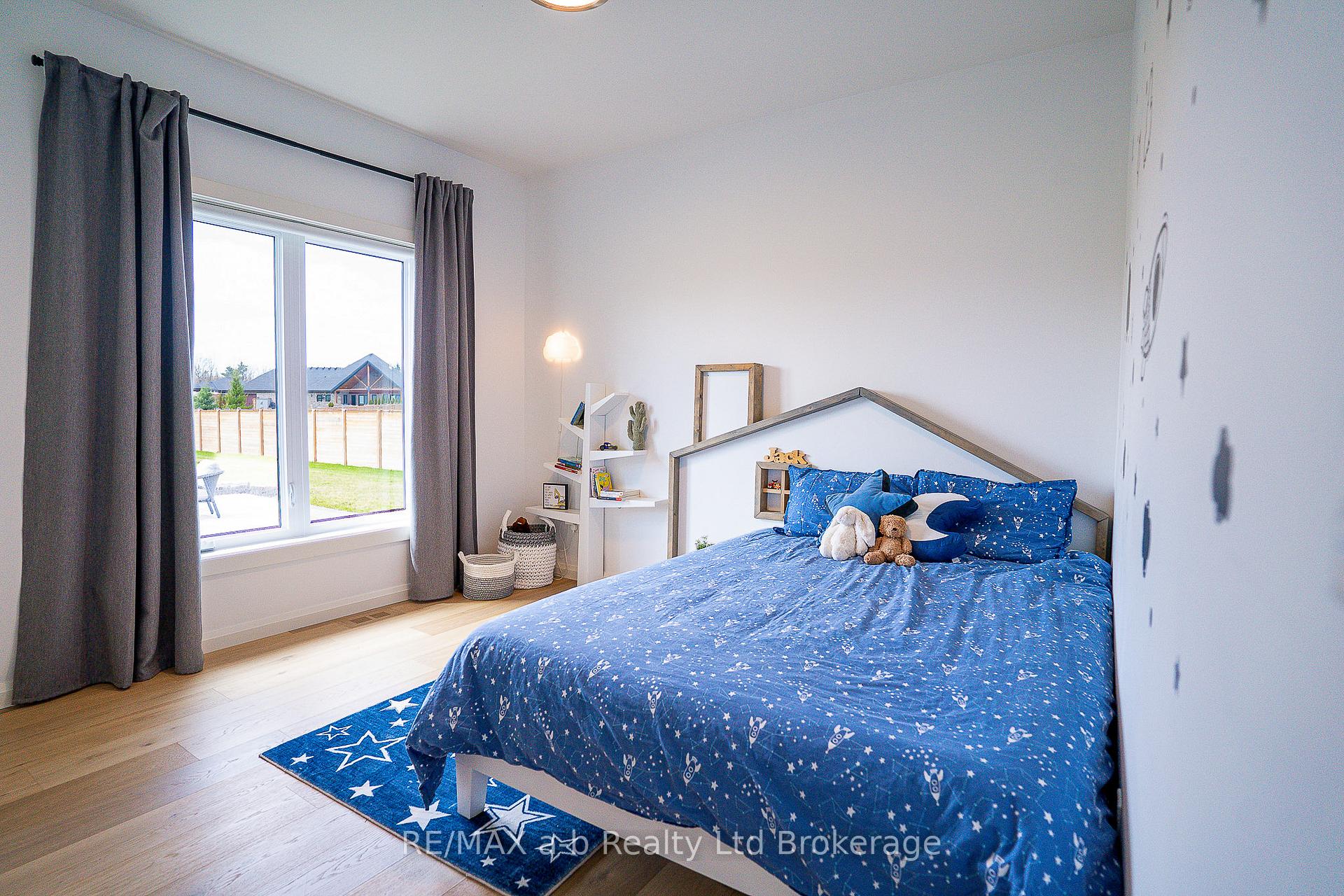 Photo 30 of 60 August Crescent, Norwich, Otterville — HOMEH