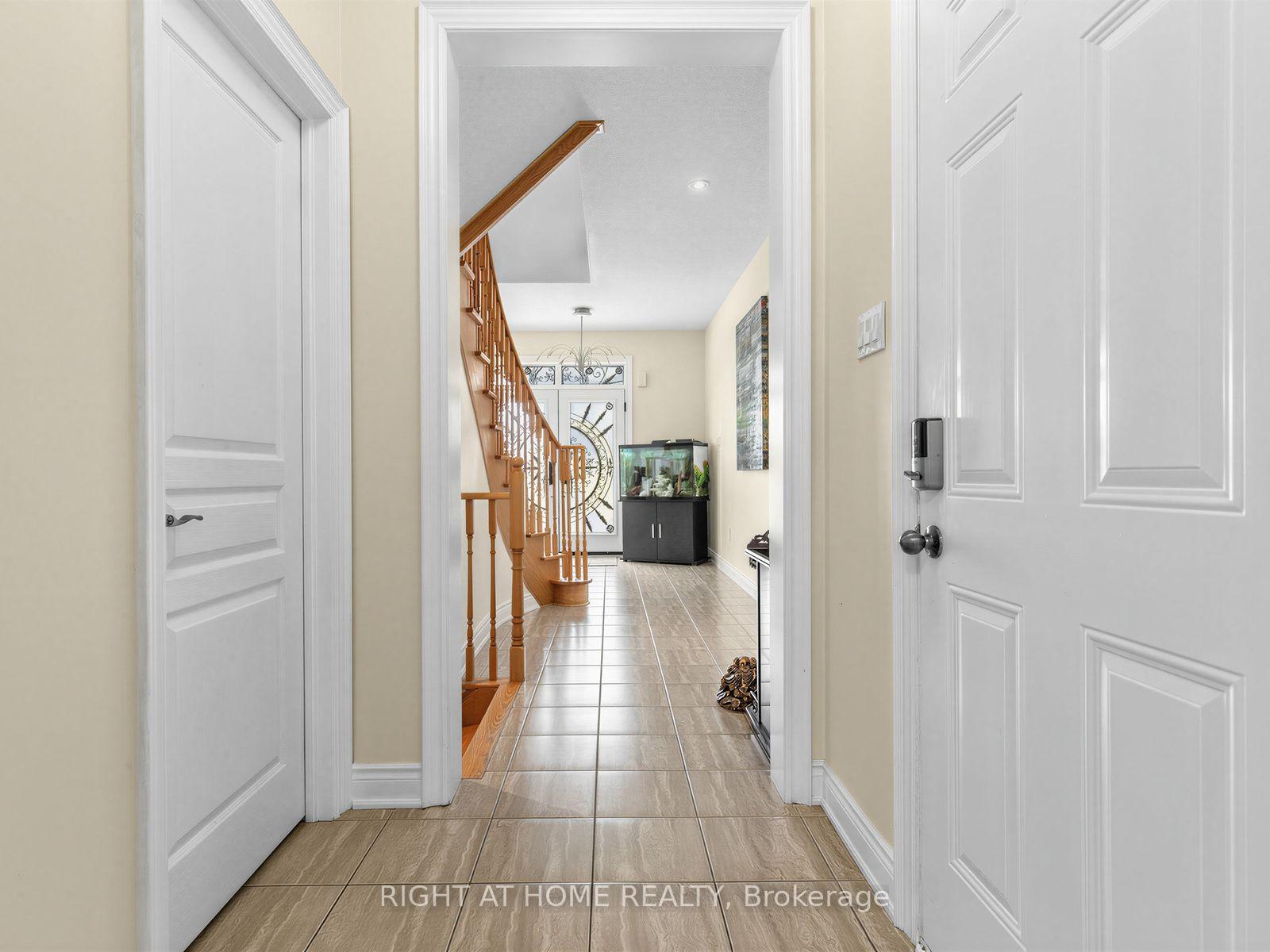 Photo 5 of 99 Richler Avenue, Vaughan, Kleinburg — HOMEH